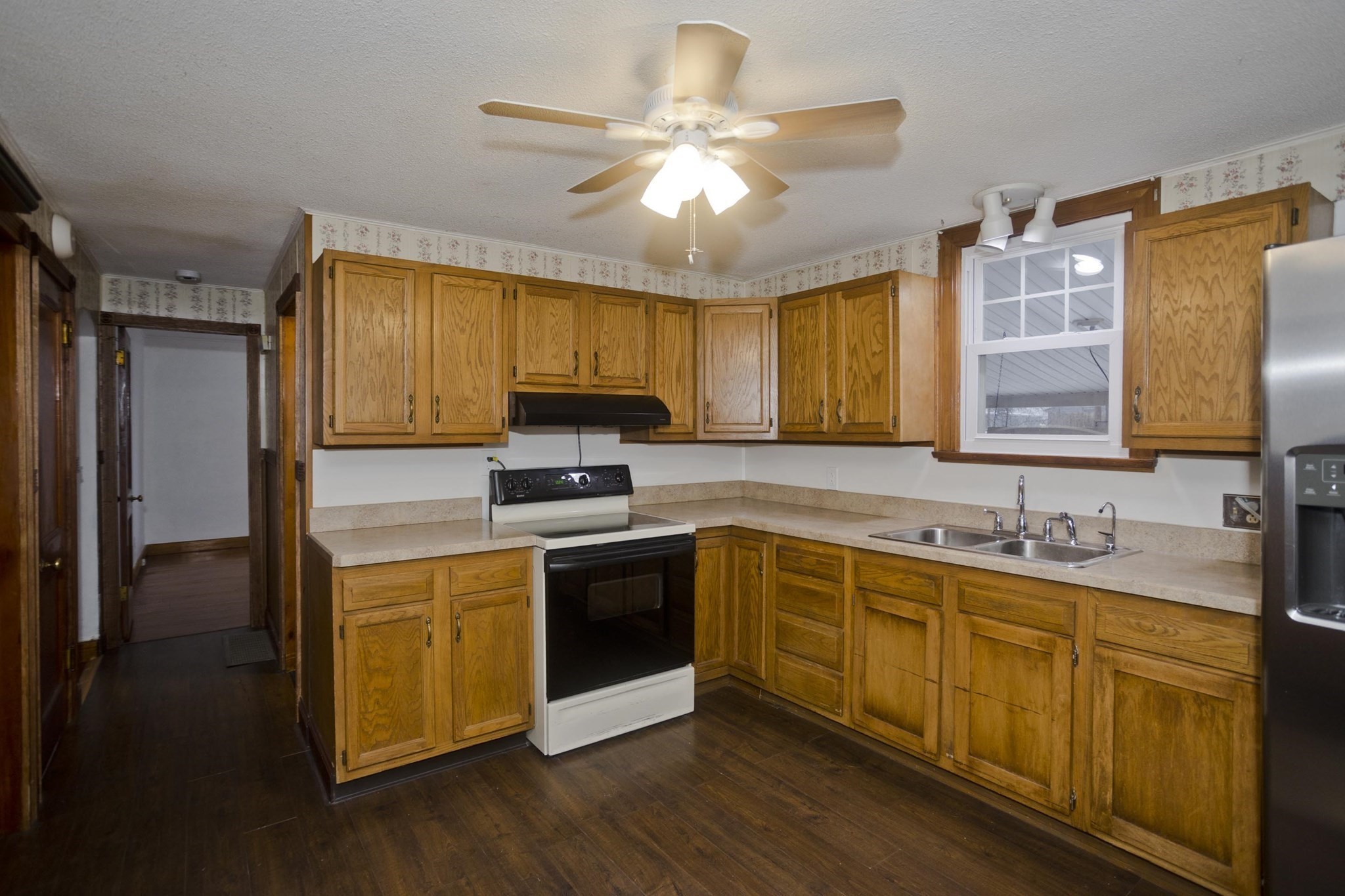 40 Lauzier Terr, Chicopee, MA 01020 - Image 6