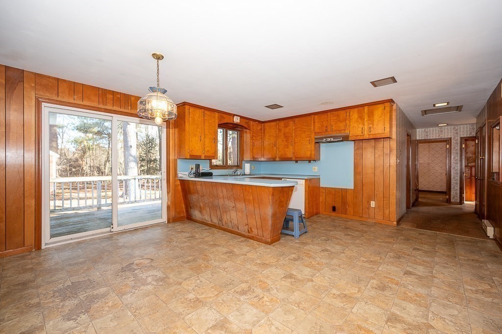 31 Cemetery St, Mendon, MA 01756 - Image 7