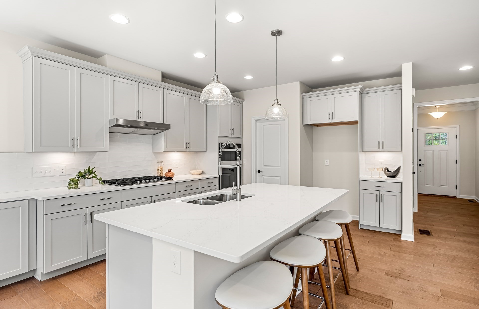 27 Sandtrip Cir Unit 7, Walpole, MA 02081