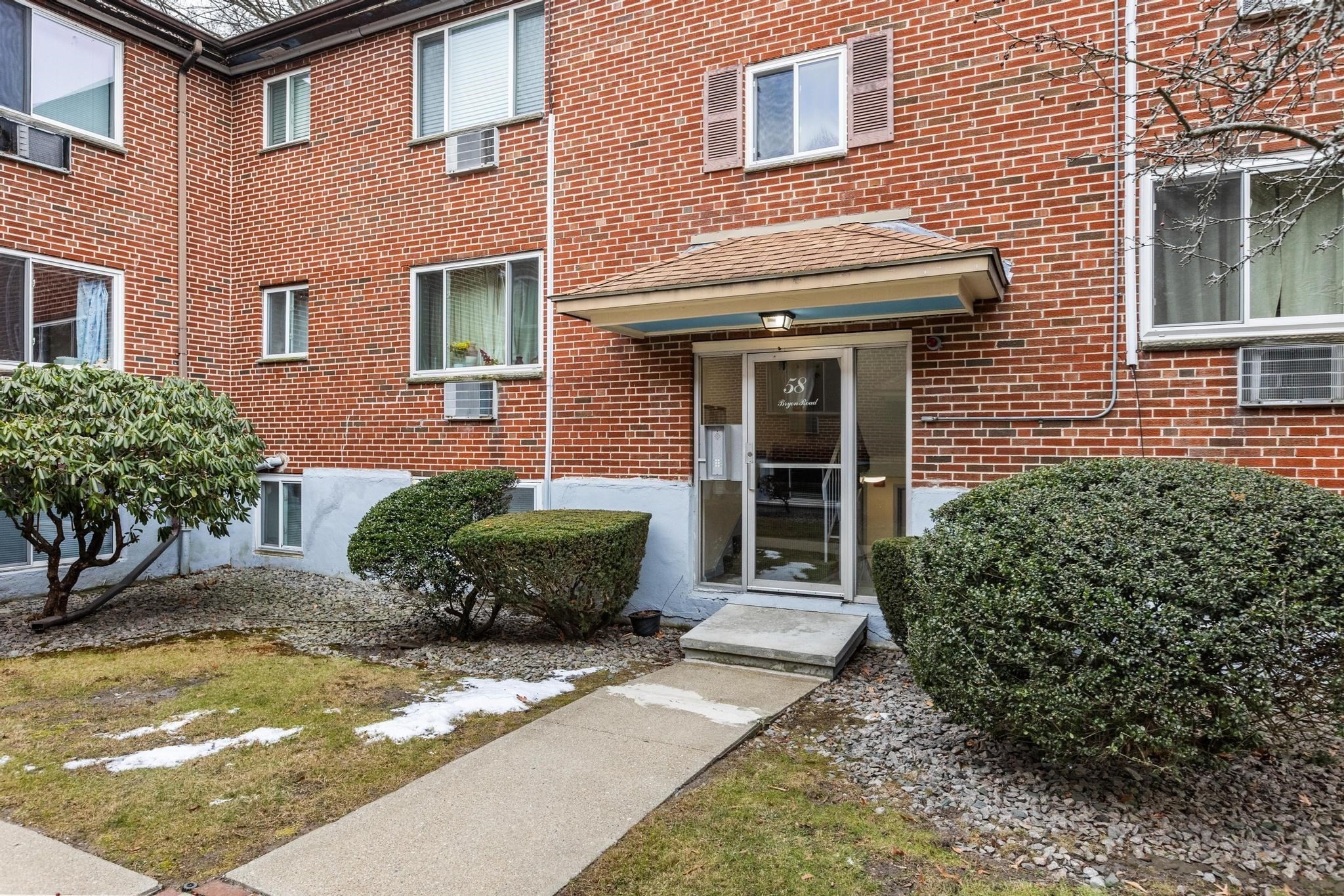 58 Bryon Rd Unit 6, West Roxbury, Boston, MA 02467