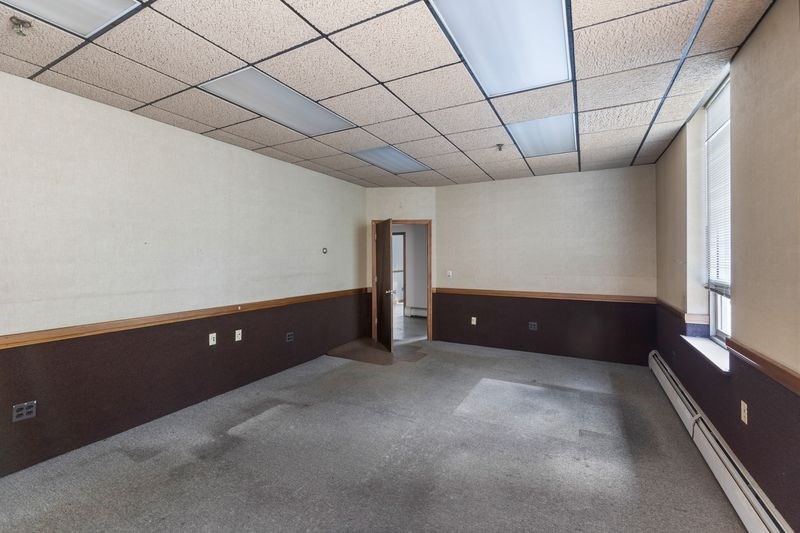 35 Lower Grape St, Chicopee, MA 01013 - Image 17