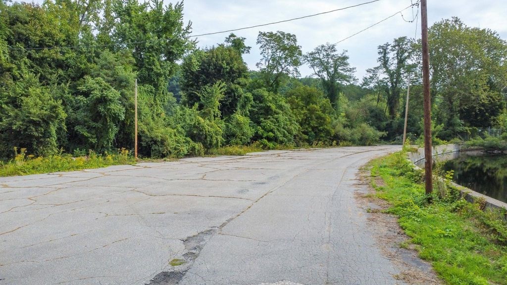 35 Lower Grape St, Chicopee, MA 01013 - Image 30