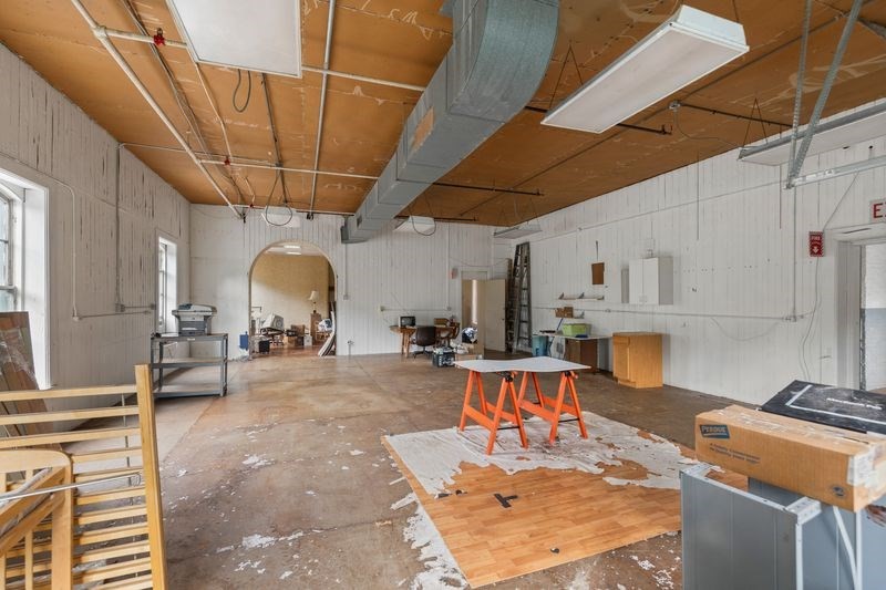 35 Lower Grape St, Chicopee, MA 01013 - Image 10