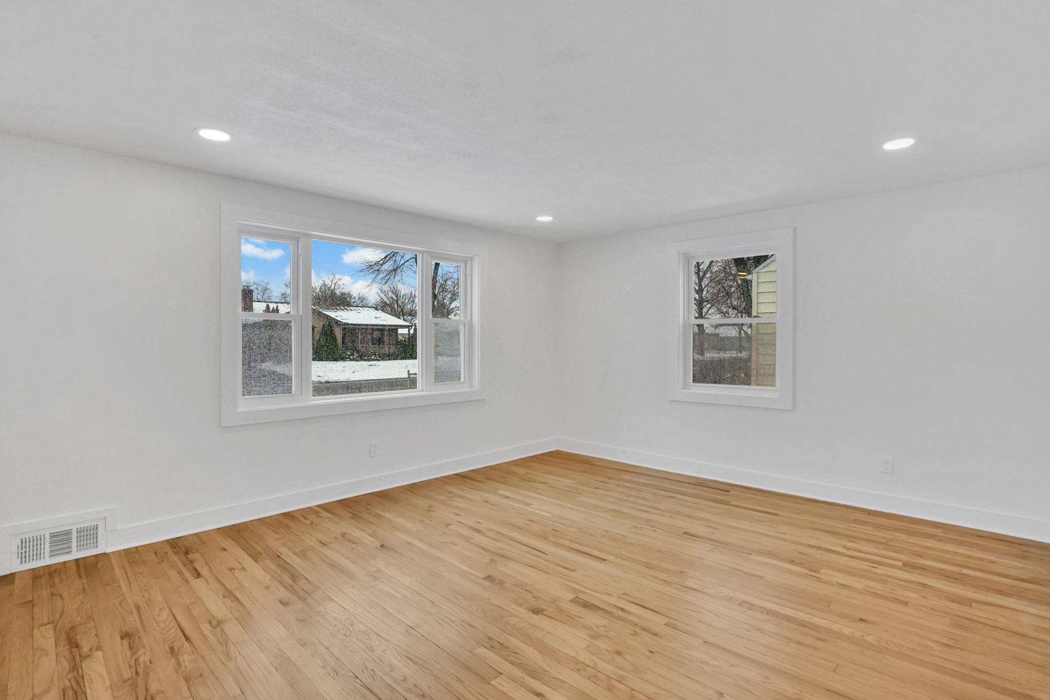 38 Tyrone St, Springfield, MA 01104 - Image 11