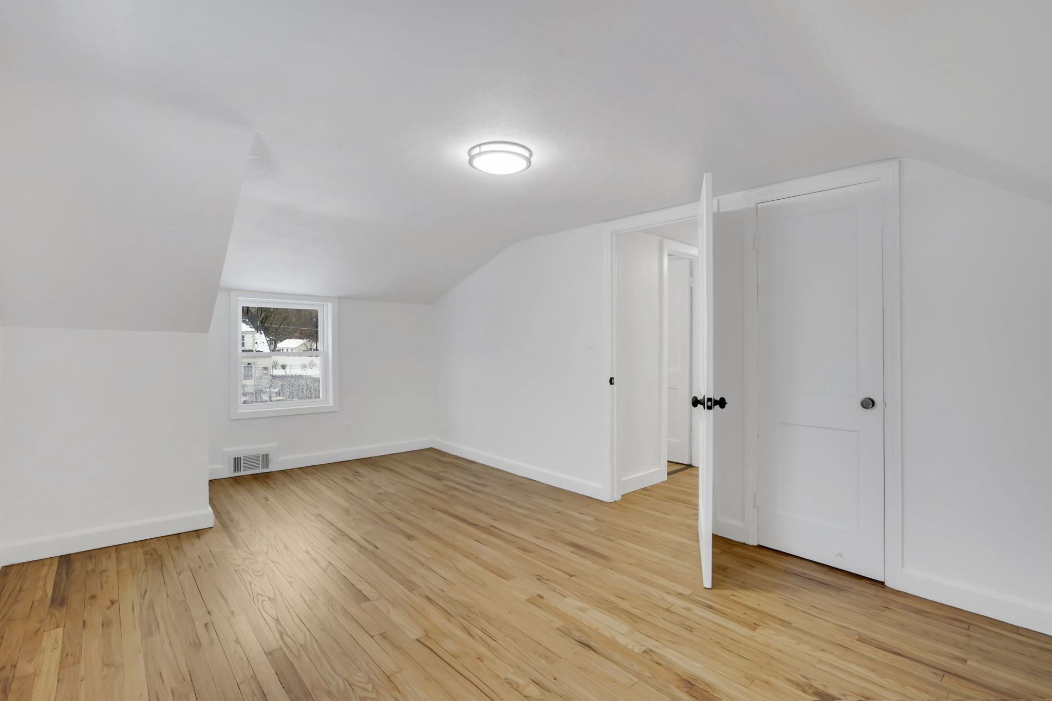 38 Tyrone St, Springfield, MA 01104 - Image 25