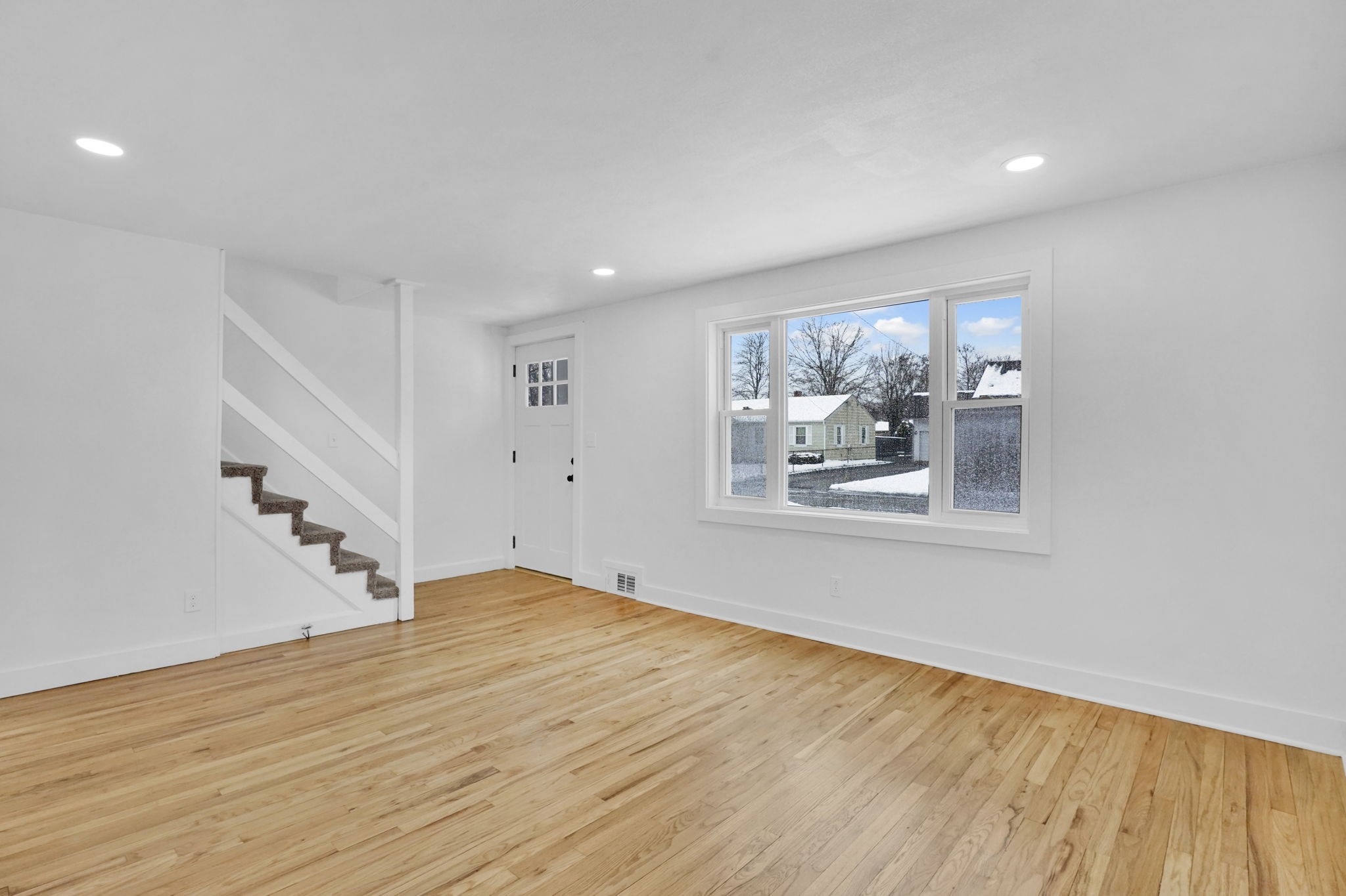 38 Tyrone St, Springfield, MA 01104 - Image 10