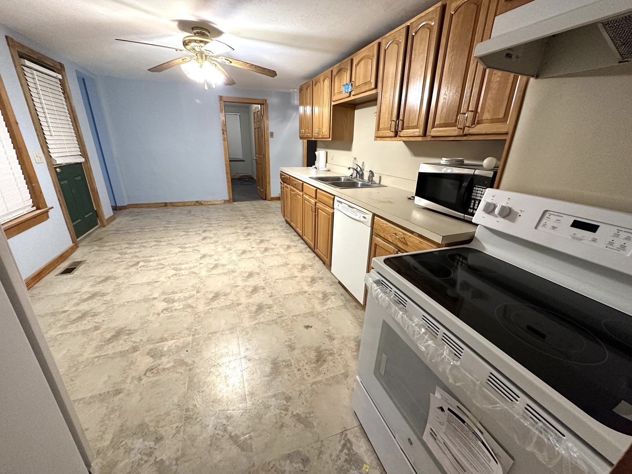 29 Fiske, Southbridge, MA 01550 - Image 9