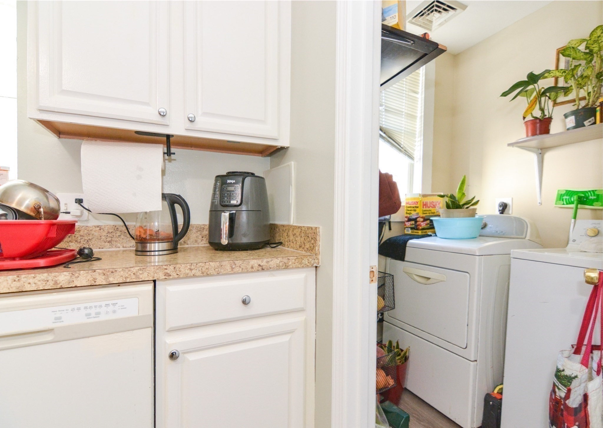 94 Summer St, Lawrence, MA 01840 - Image 12