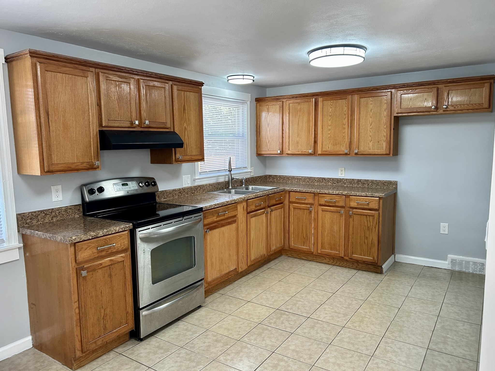 42 Talmadge Dr, Springfield, MA 01118 - Image 3