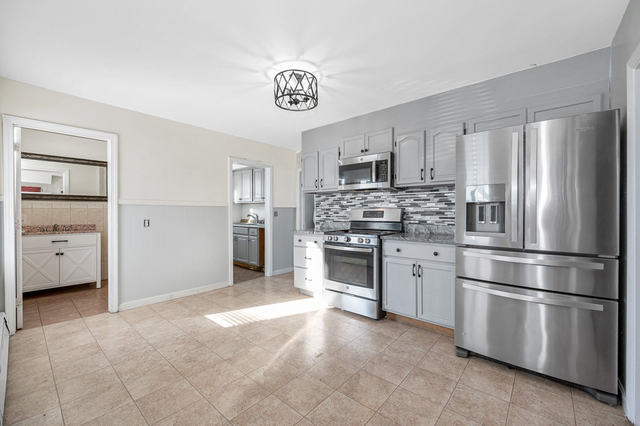 44 Phoebe Ave, Lowell, MA 01854 - Image 16