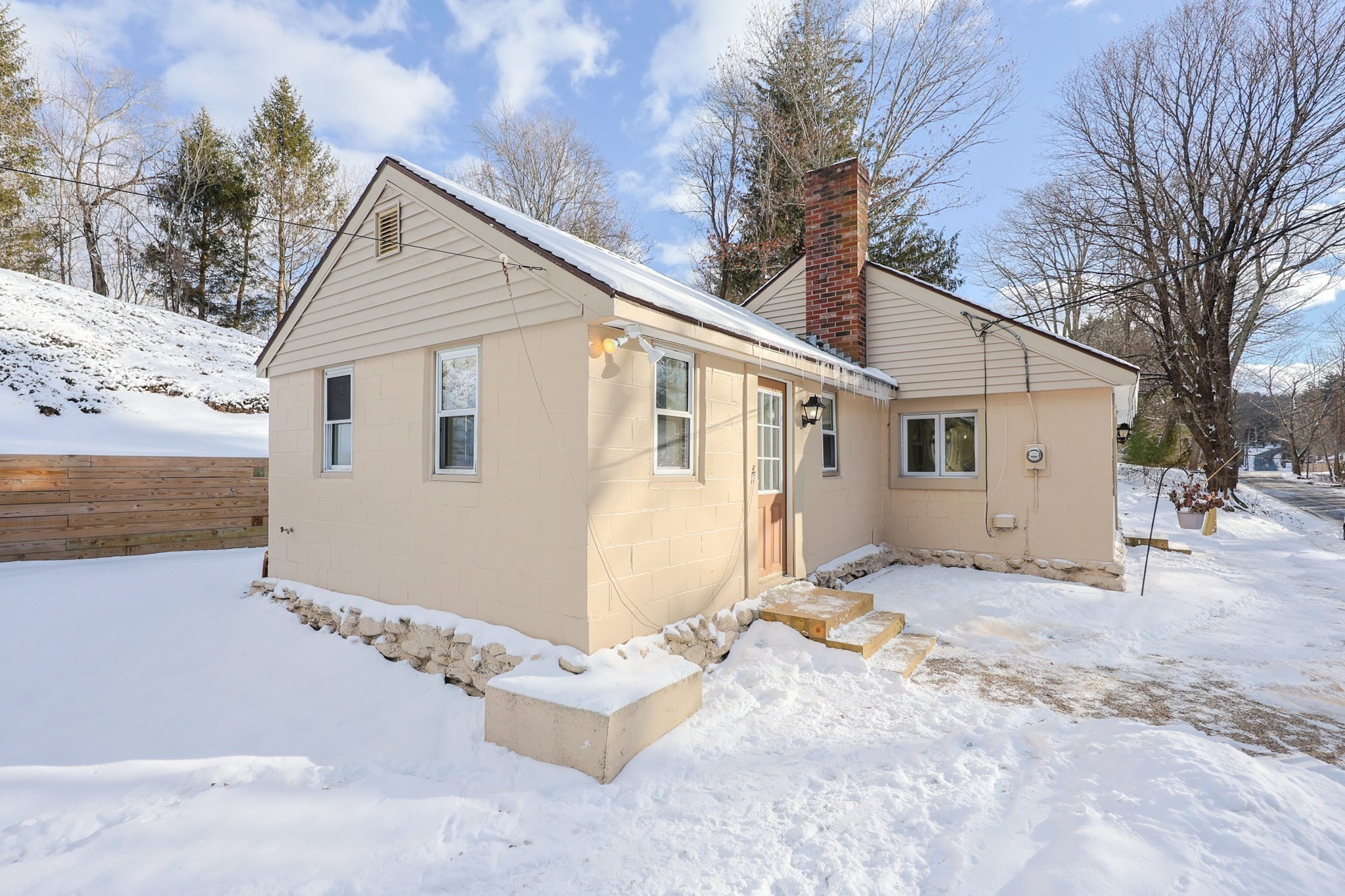 6 Hastings Rd, Spencer, MA 01562 - Image 4