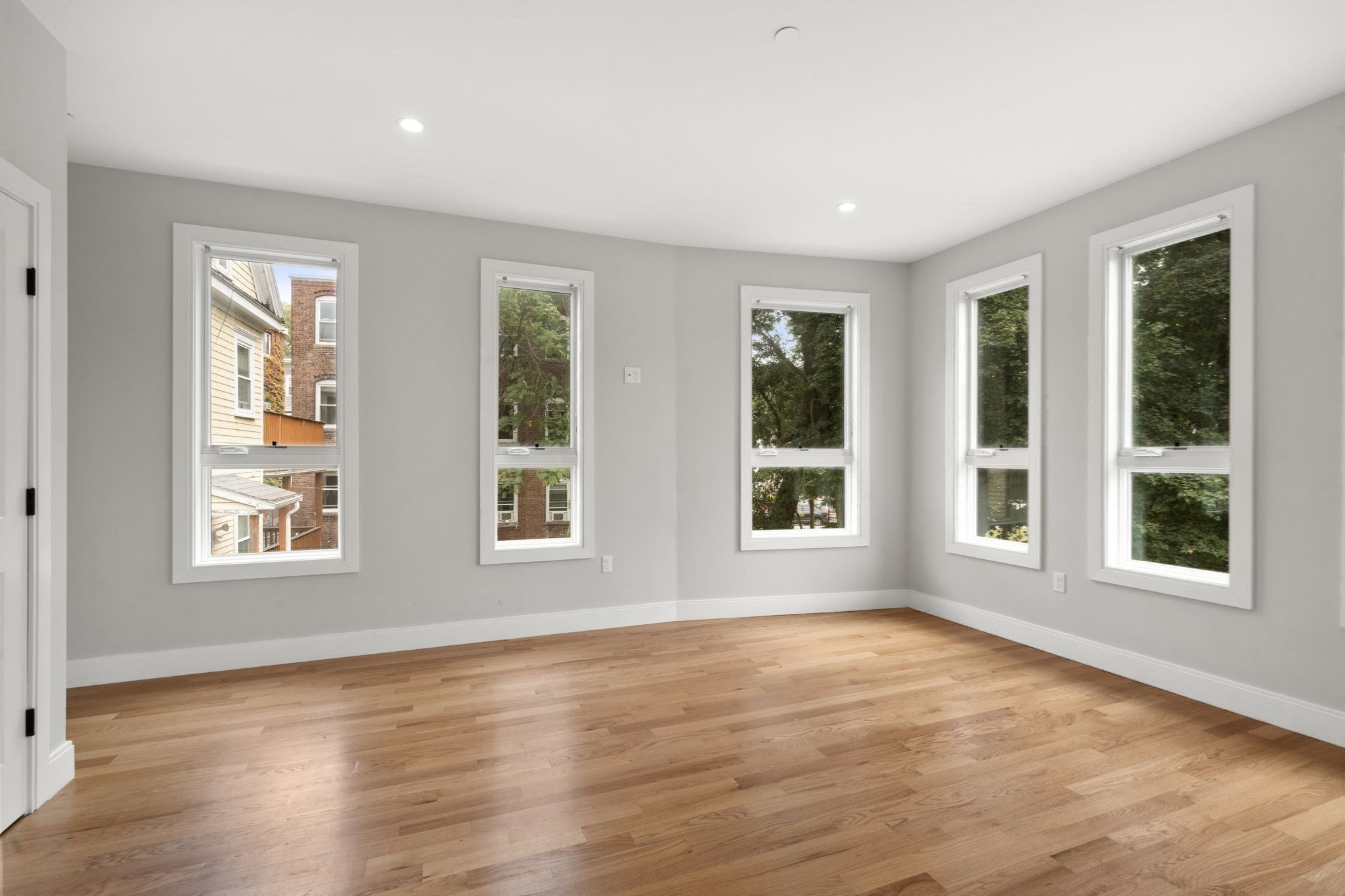 123 Centre St Unit TH7, Dorchester, Boston, MA 02124 - Image 11