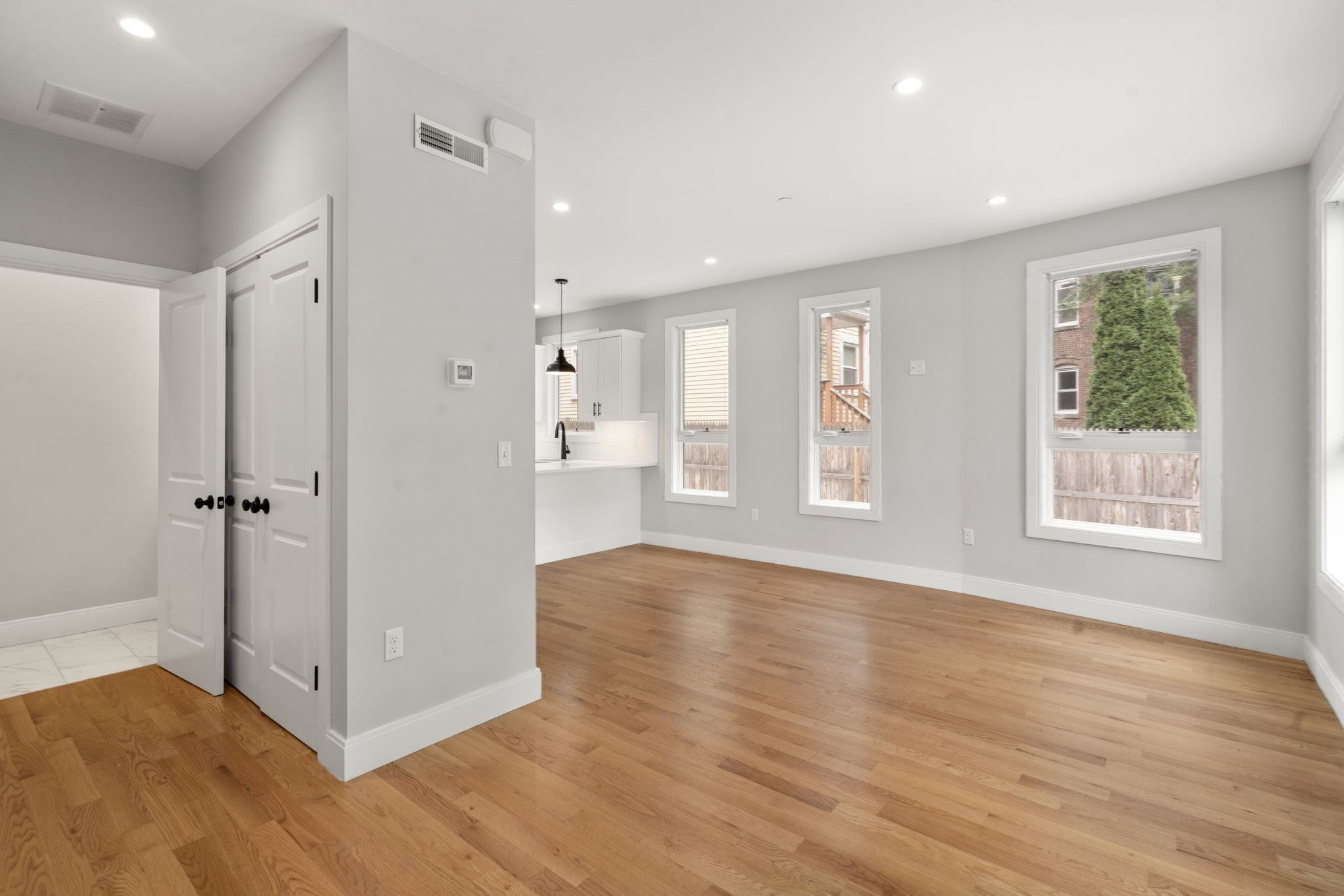 123 Centre St Unit TH7, Dorchester, Boston, MA 02124 - Image 8