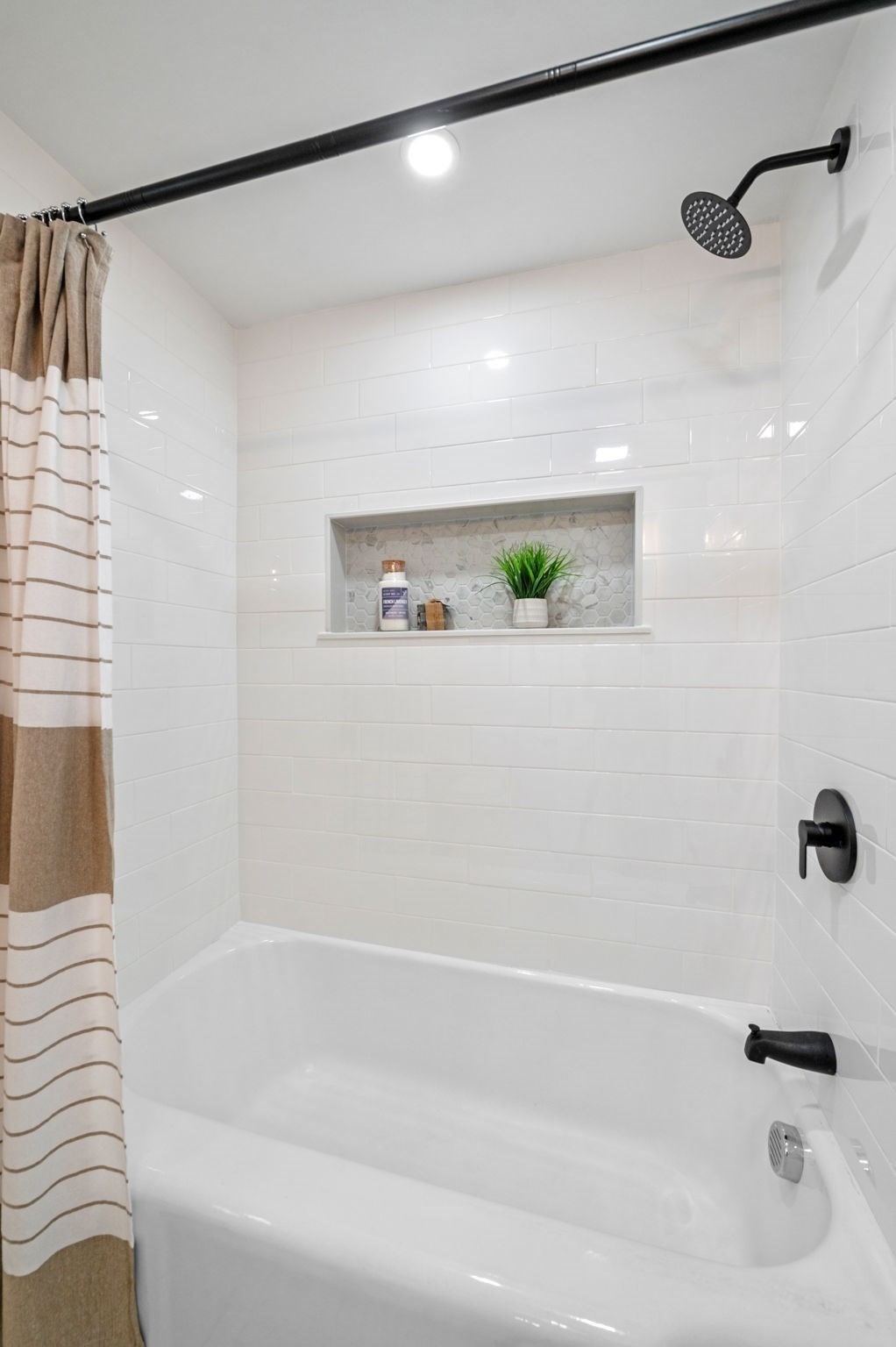 98 John Carver Rd, Reading, MA 01867 - Image 16