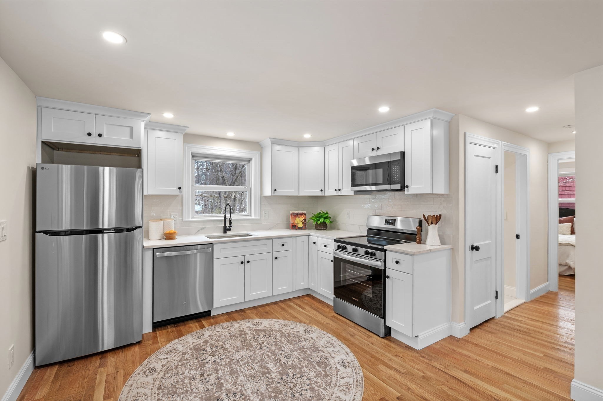 98 John Carver Rd, Reading, MA 01867 - Image 6