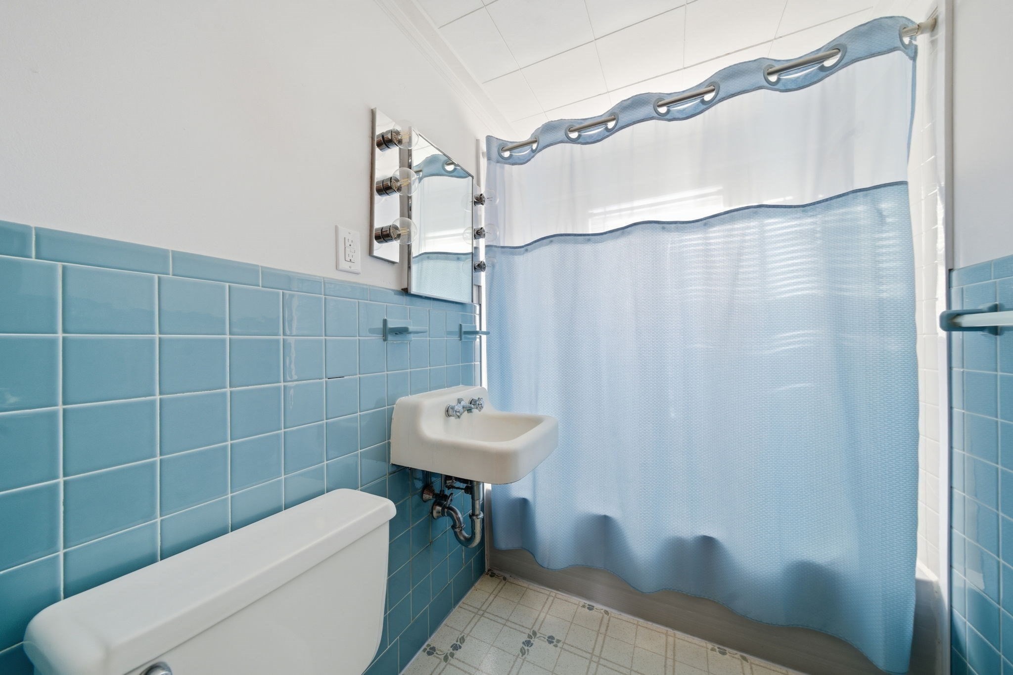 21 Eastern Avenue, Woburn, MA 01801 - Image 17