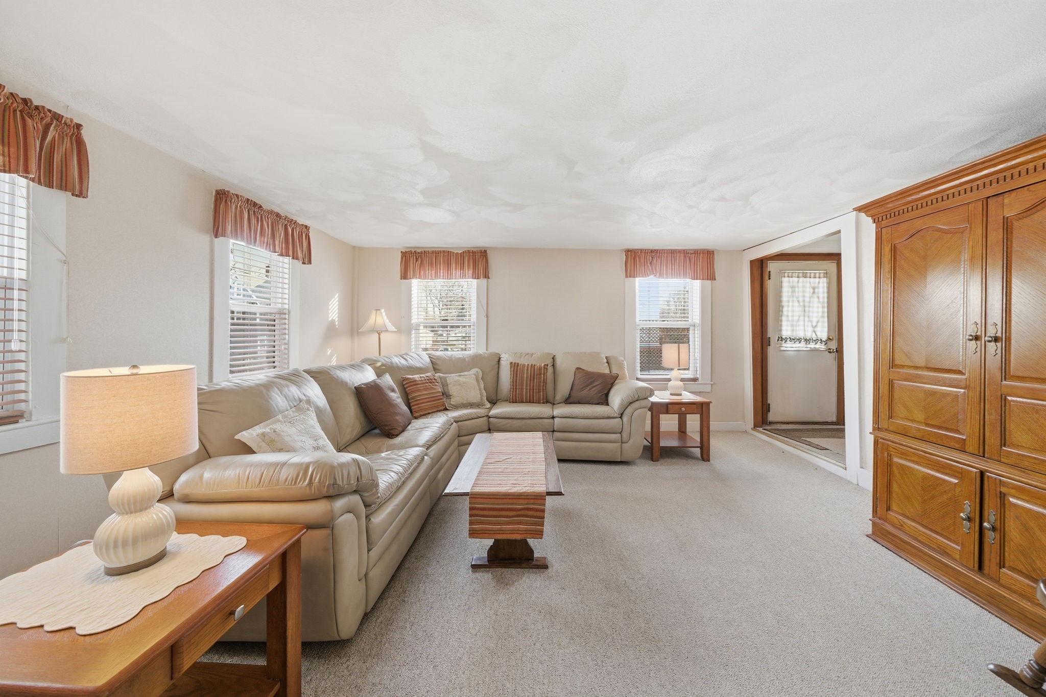 21 Eastern Avenue, Woburn, MA 01801 - Image 9