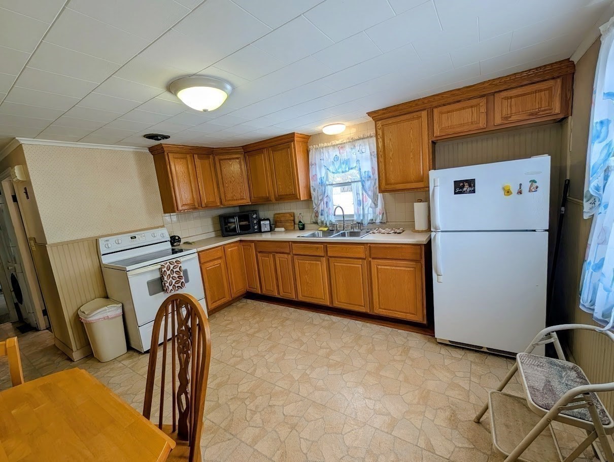 14 Walnut St, Oxford, MA 01540 - Image 6