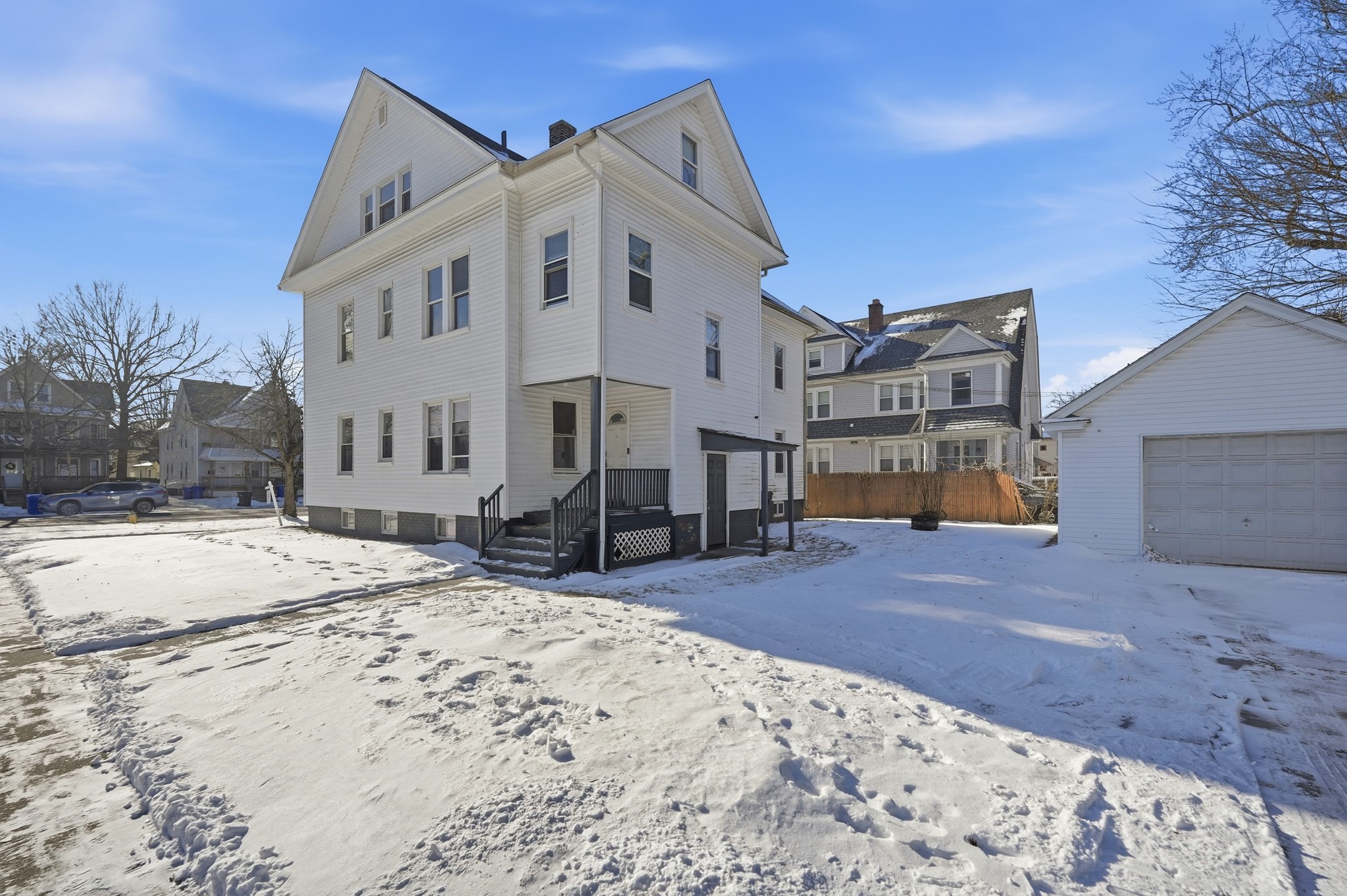658 Sumner Ave, Springfield, MA 01108 - Image 2