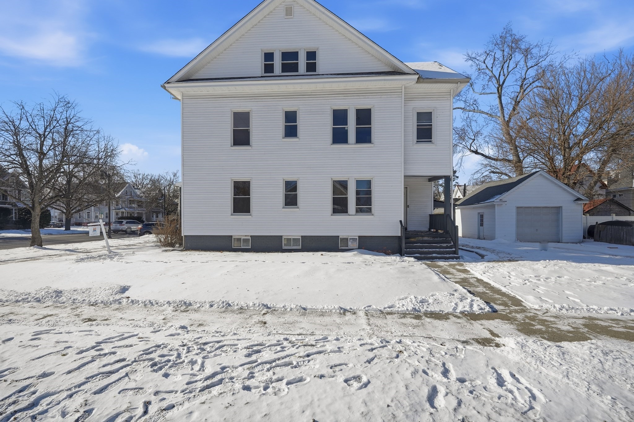 658 Sumner Ave, Springfield, MA 01108 - Image 4