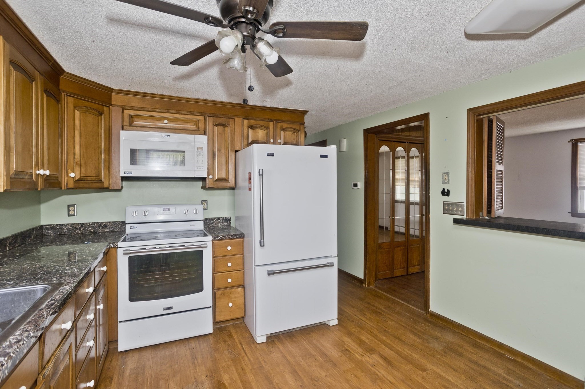 46 Maplewood Avenue, Chicopee, MA 01013 - Image 11