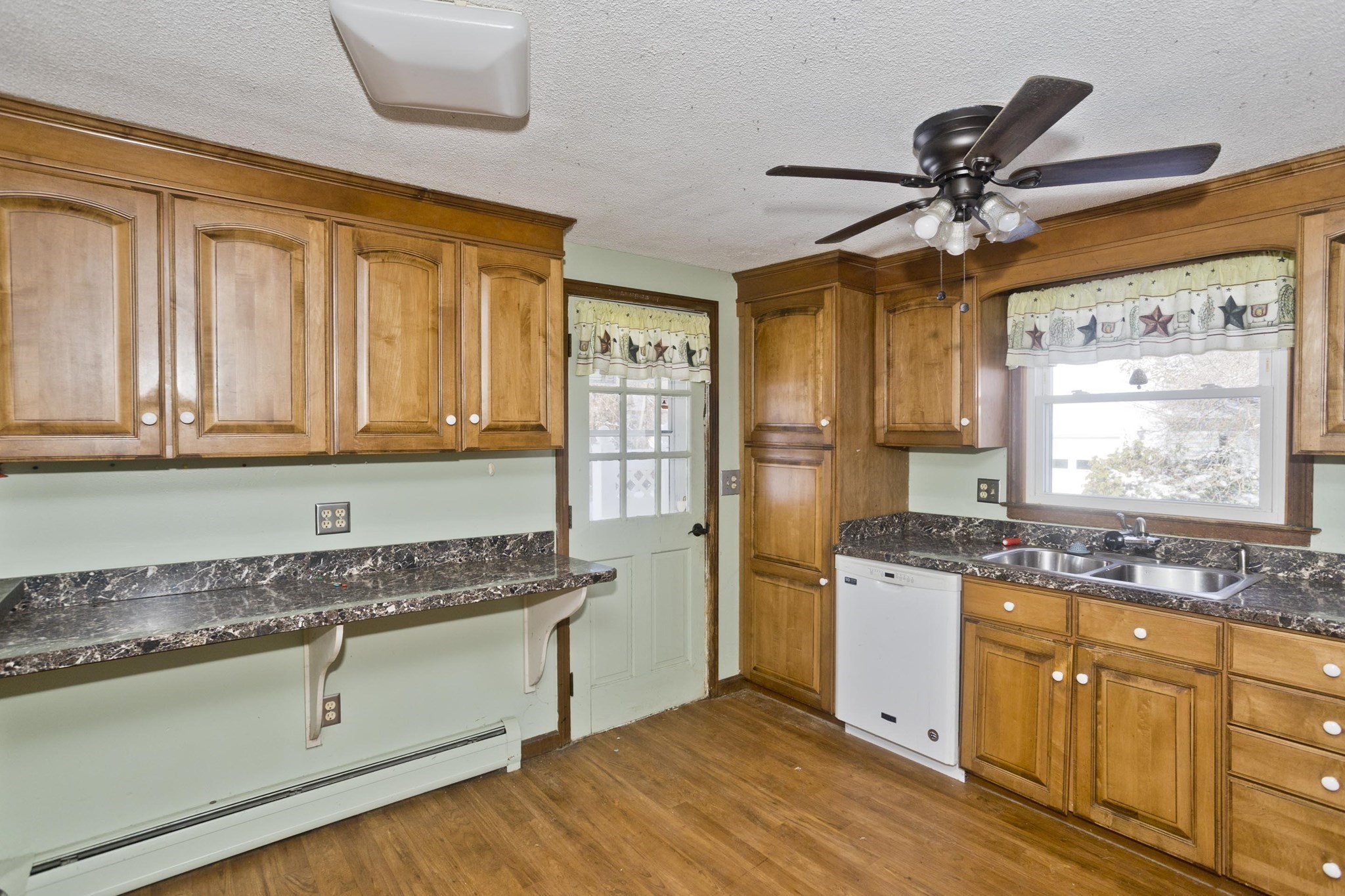 46 Maplewood Avenue, Chicopee, MA 01013 - Image 10