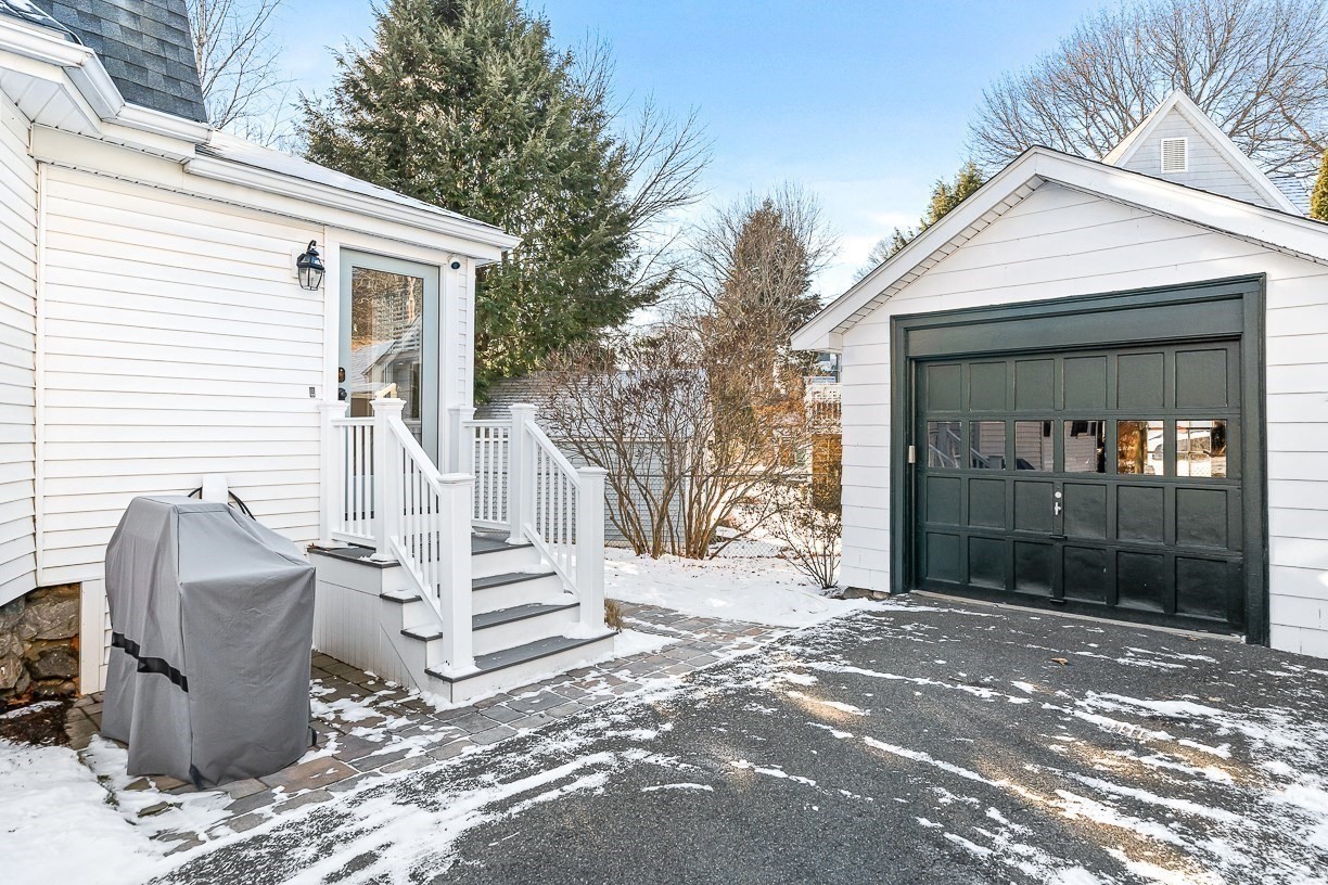 10 Hesseltine Avenue, Melrose, MA 02176 - Image 31