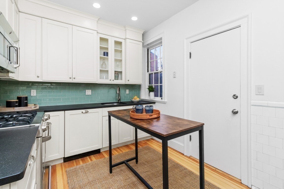 143 Beaconsfield Rd Unit 2, Brookline, MA 02445 - Image 17