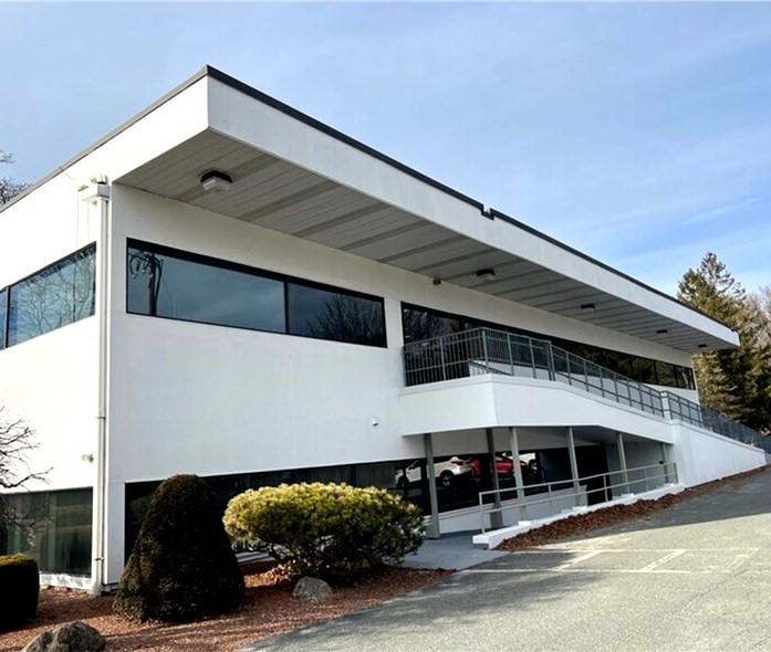 397 E Central St, Franklin, MA 02038 - Image 1