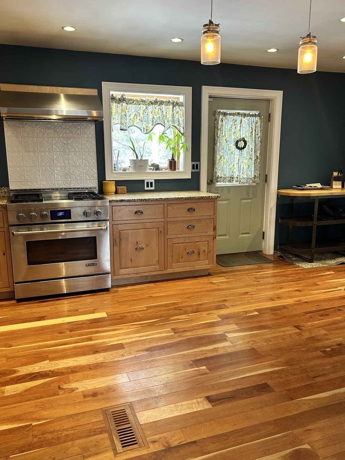 552 Dwight Rd, Springfield, MA 01108 - Image 15