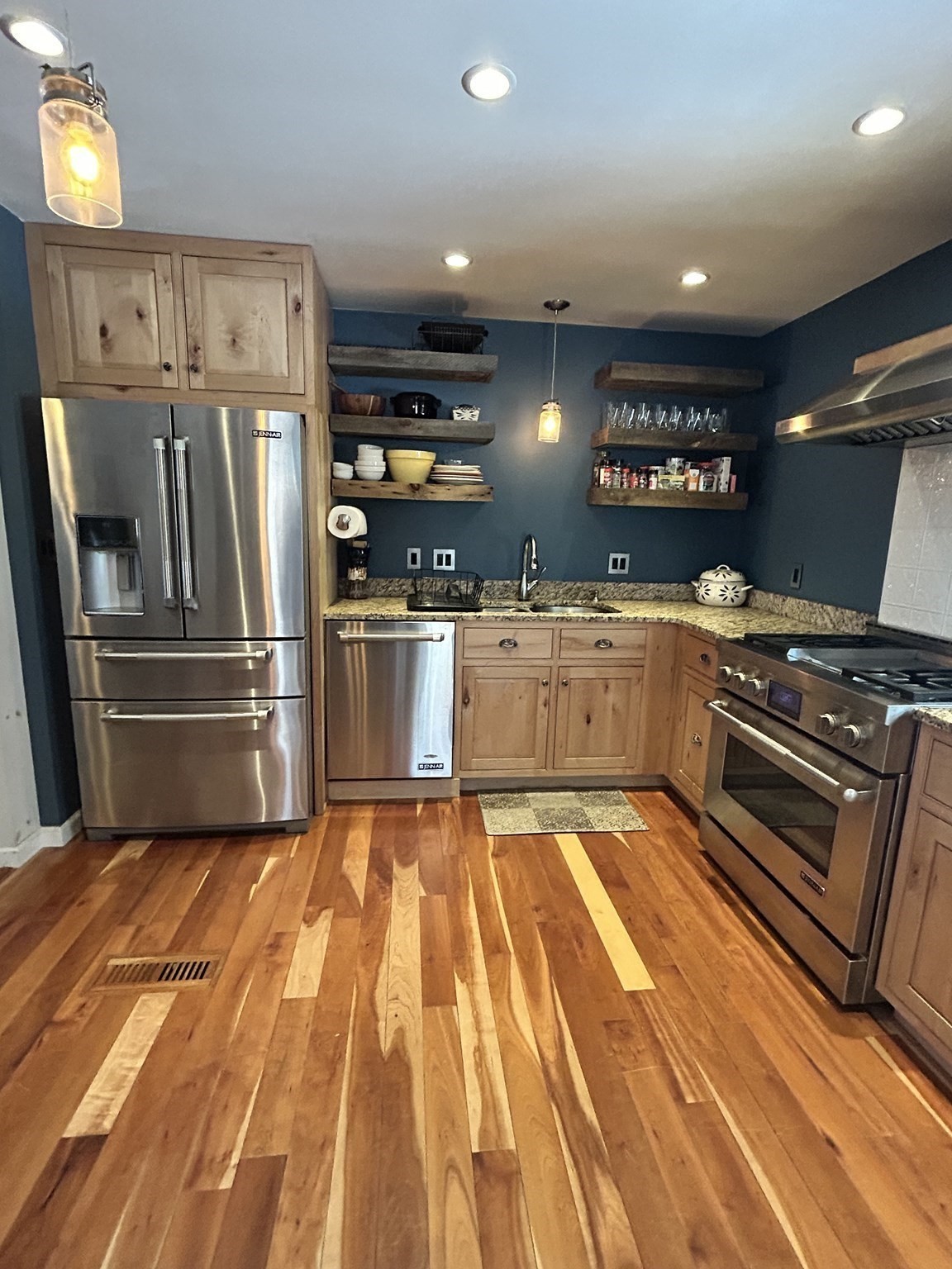 552 Dwight Rd, Springfield, MA 01108 - Image 16