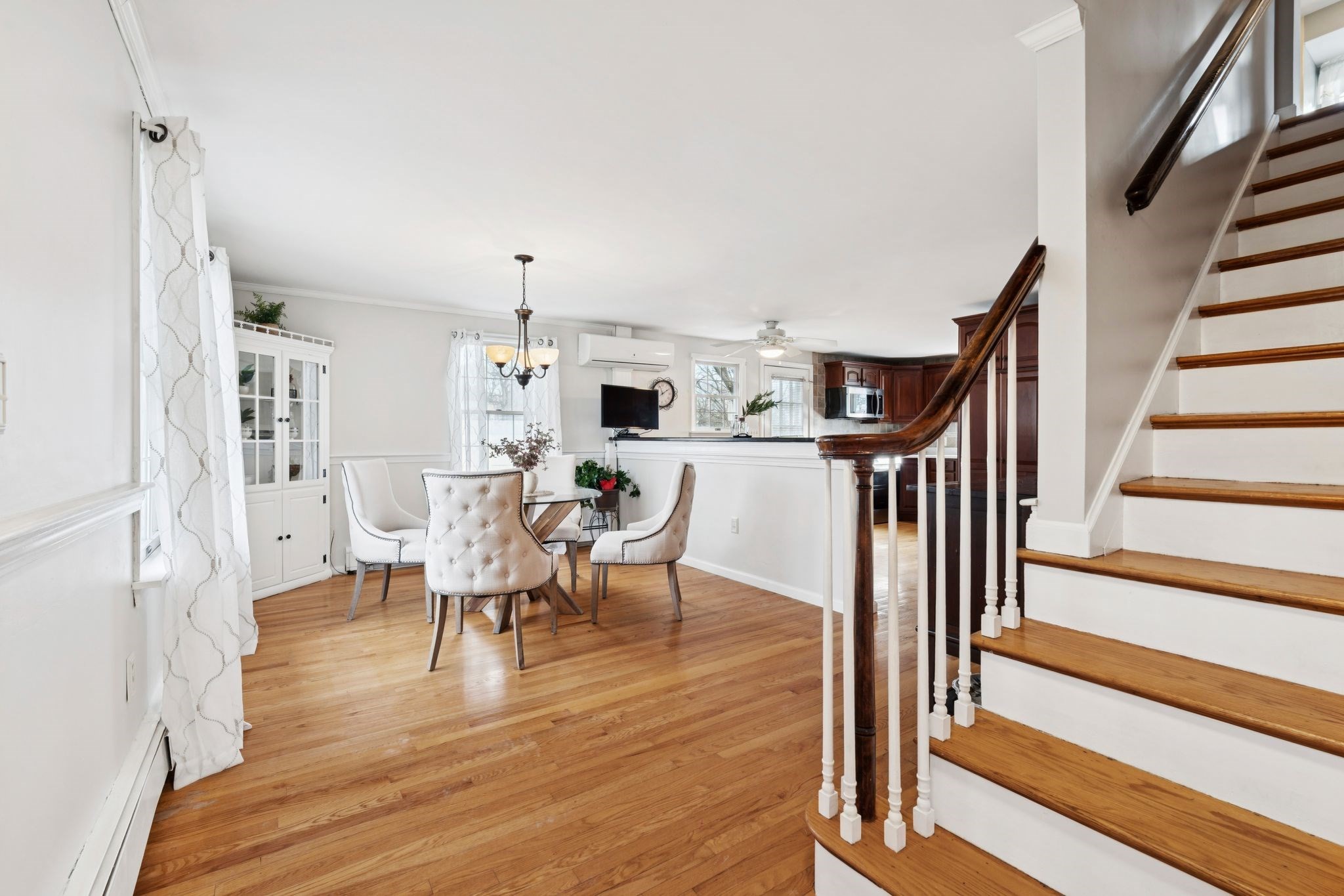 27 Temple St, Melrose, MA 02176 - Image 2