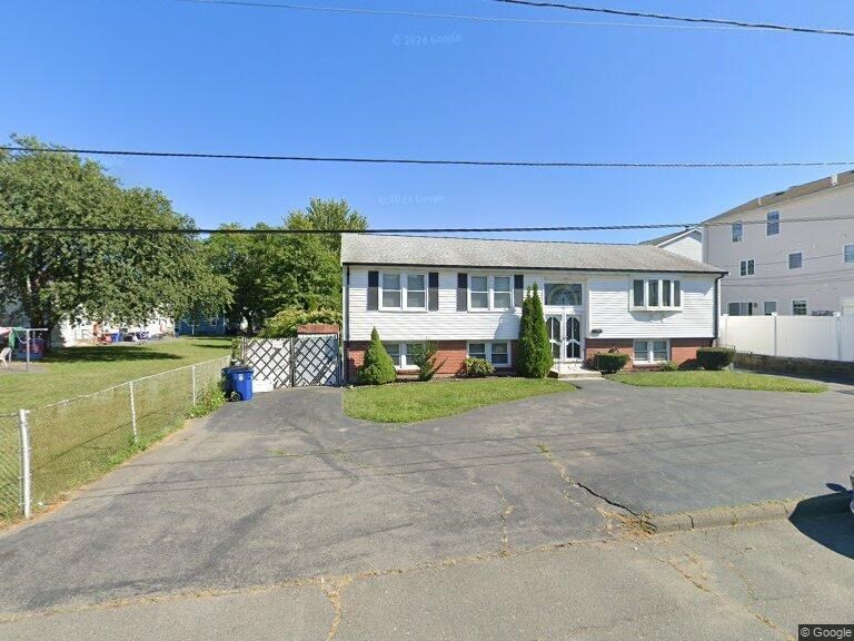 35 Blaney St, Revere, MA 02151