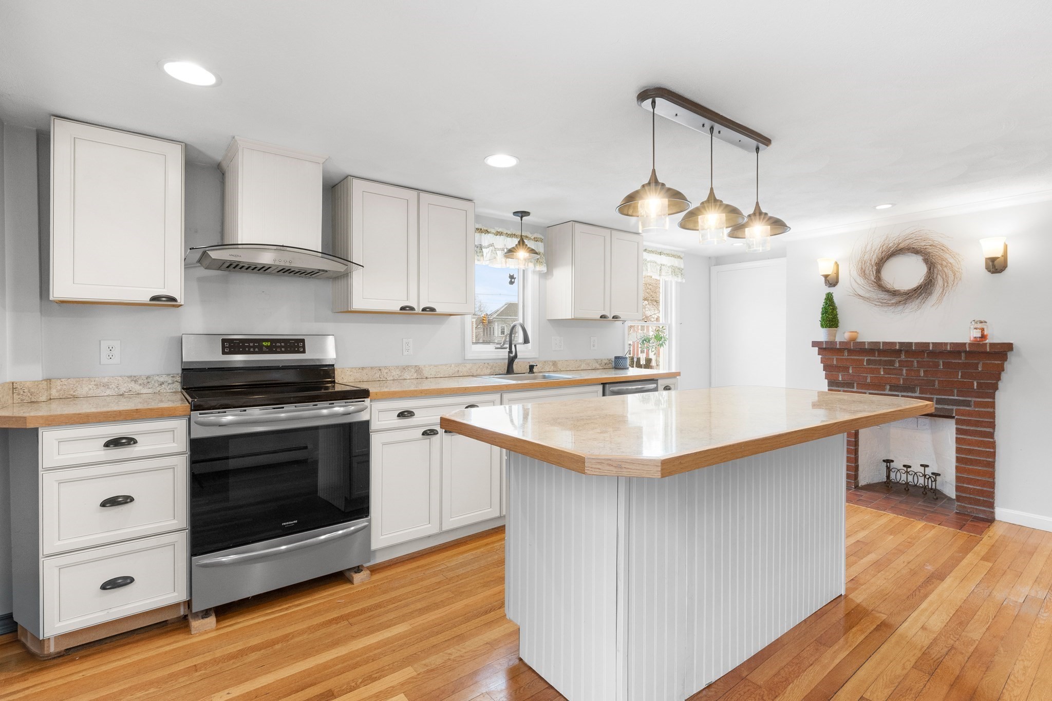 11 Central St, Georgetown, MA 01833 - Image 2