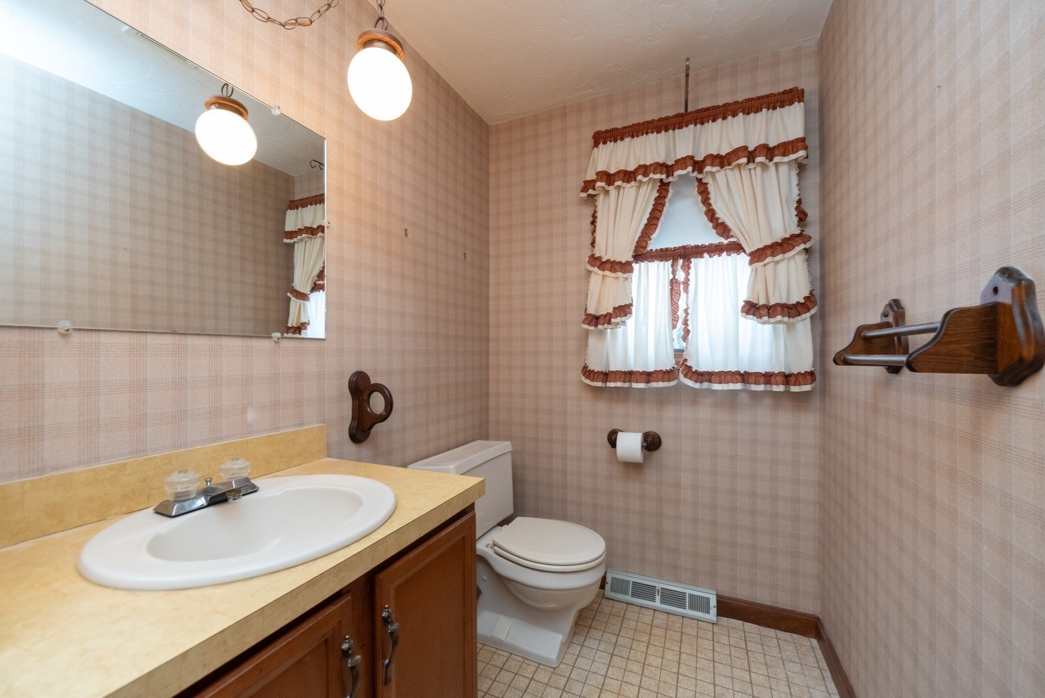 201 Cardinal Lane Unit 201, Tyngsborough, MA 01879 - Image 13