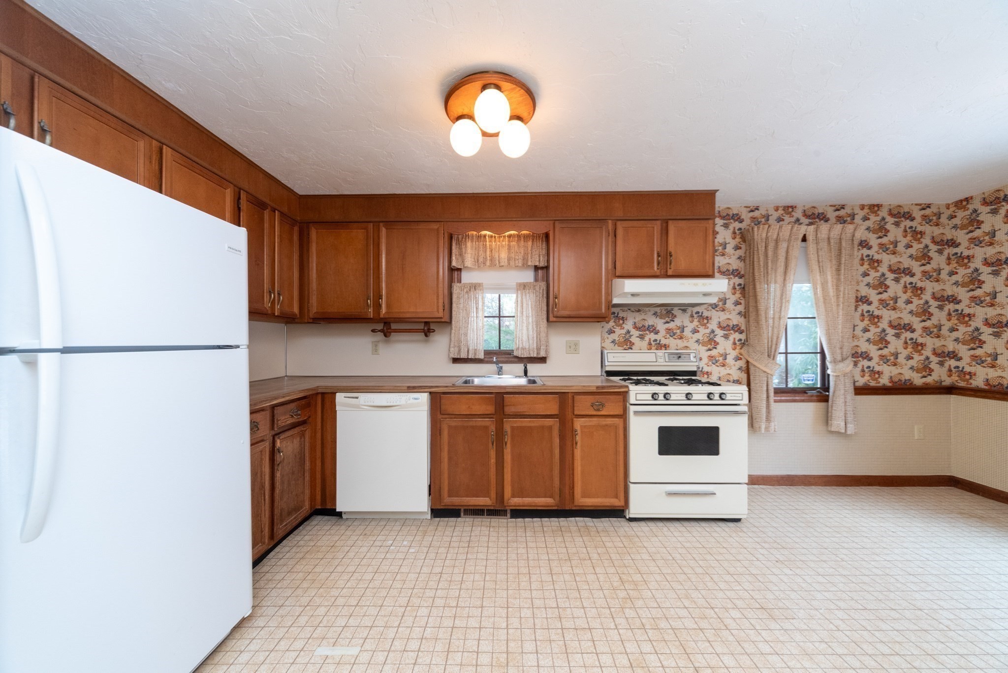 201 Cardinal Lane Unit 201, Tyngsborough, MA 01879 - Image 8