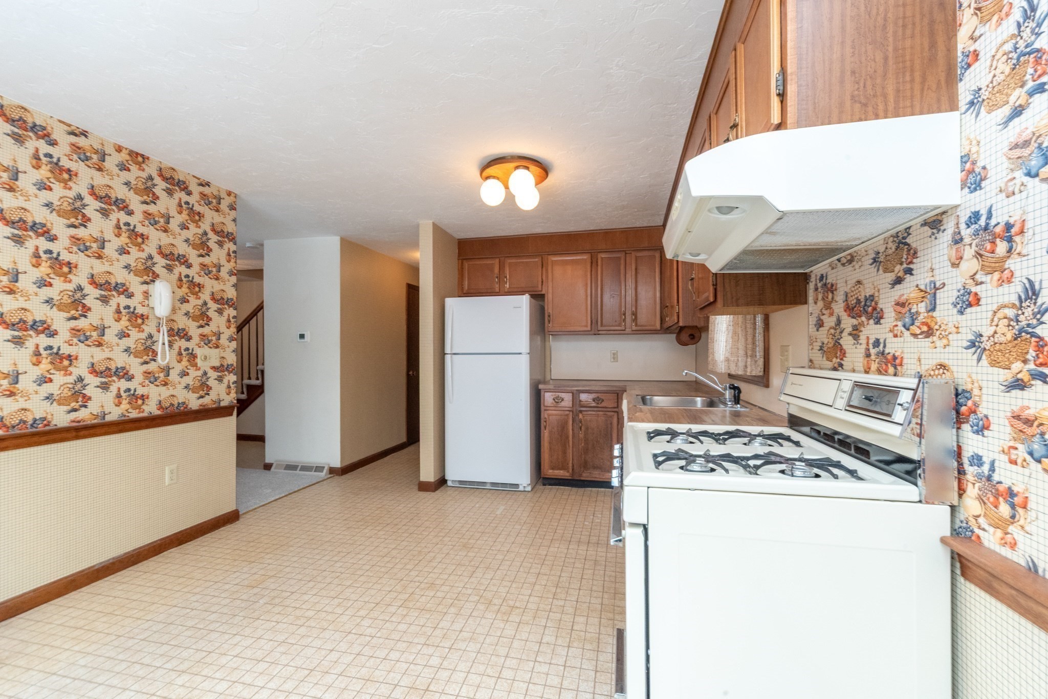 201 Cardinal Lane Unit 201, Tyngsborough, MA 01879 - Image 9