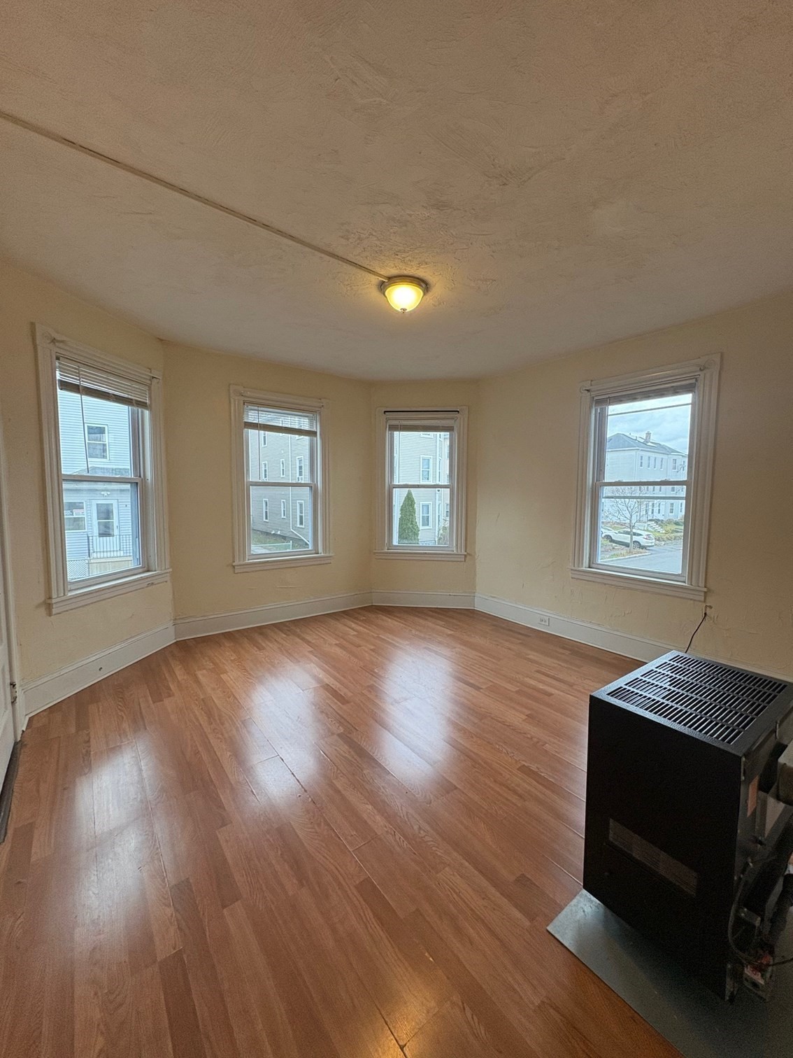 7 Lund St, Worcester, MA 01607 - Image 15