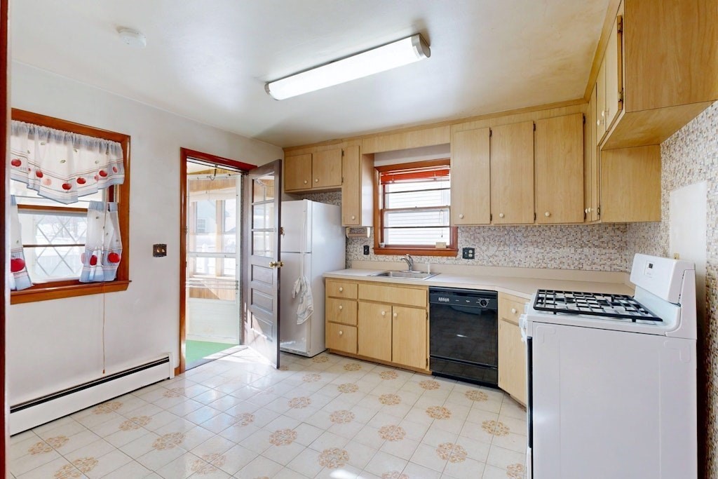 61 Fawndale Rd, Roslindale, Boston, MA 02131 - Image 9