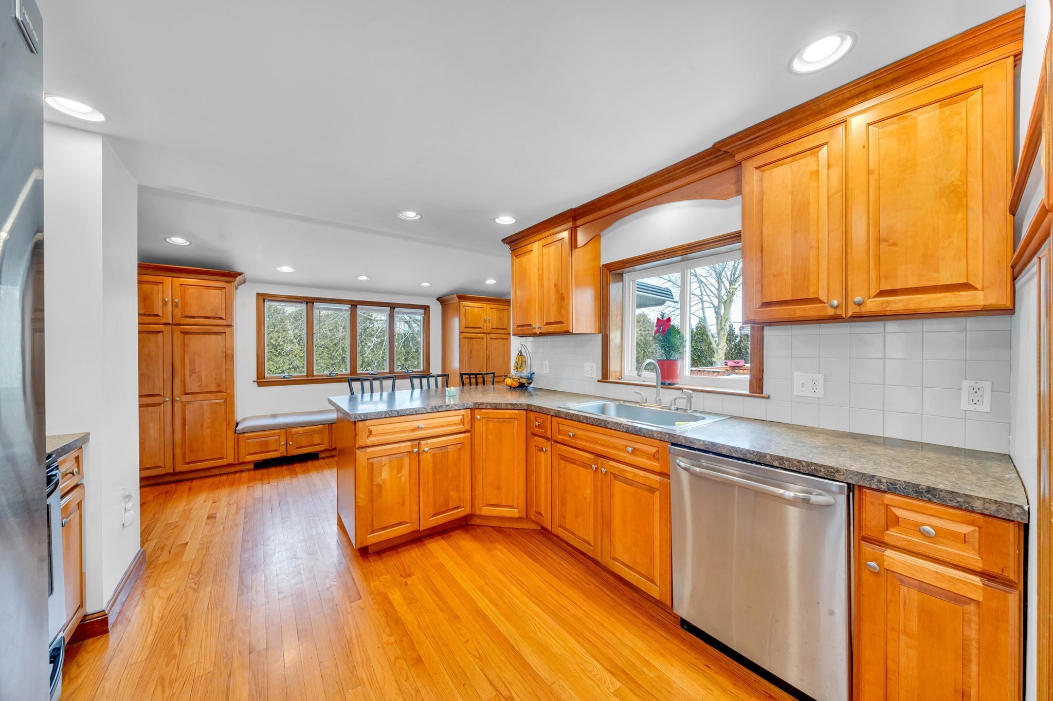 73 Waterhill St, Lynn, MA 01905 - Image 2