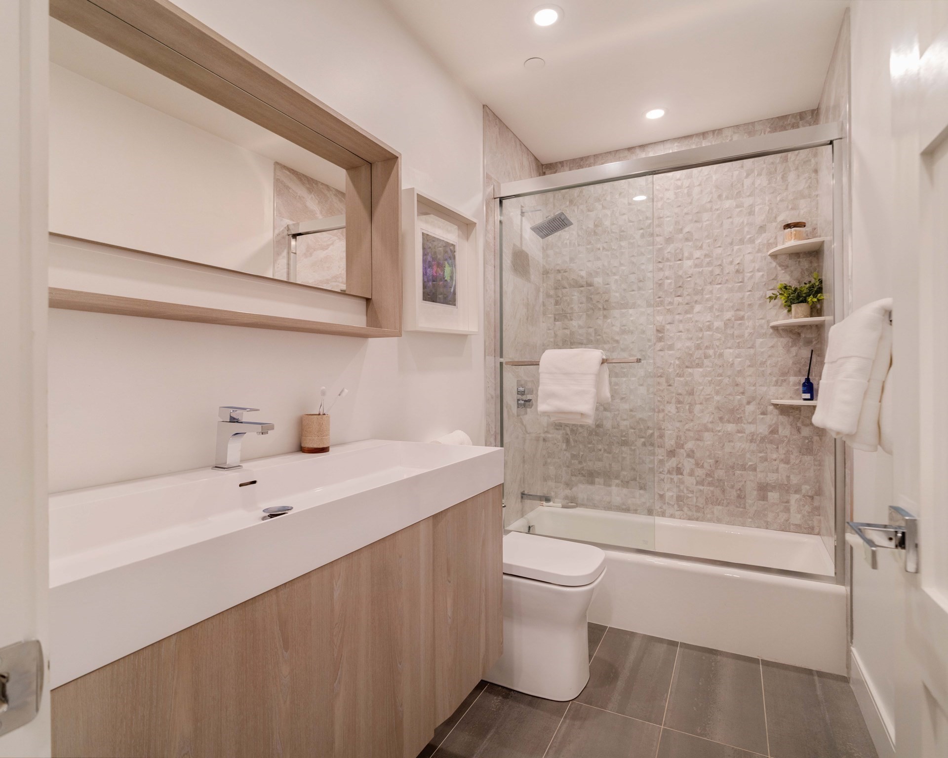 33 Sleeper Unit 409A, Seaport, Boston, MA 02210 - Image 32