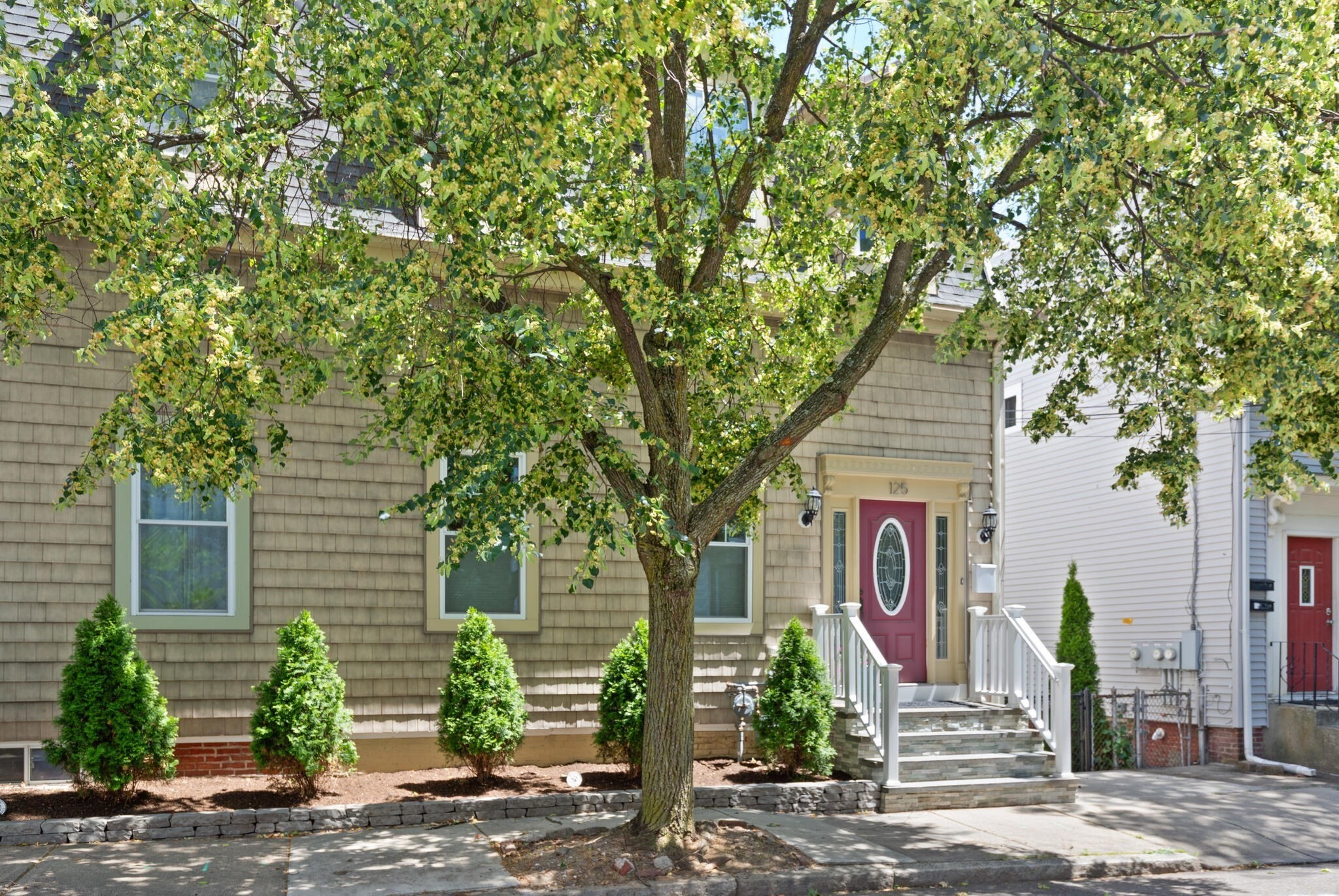 125 Heath St, Somerville, MA 02145