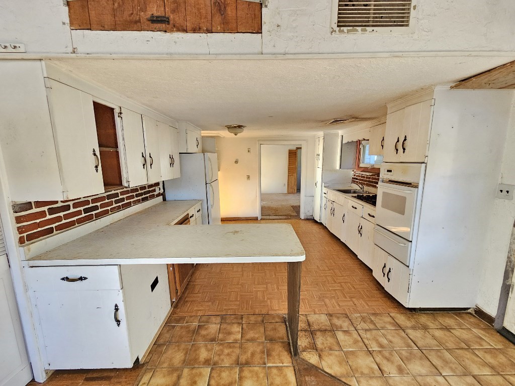 94 Clark Rd, Spencer, MA 01562 - Image 7