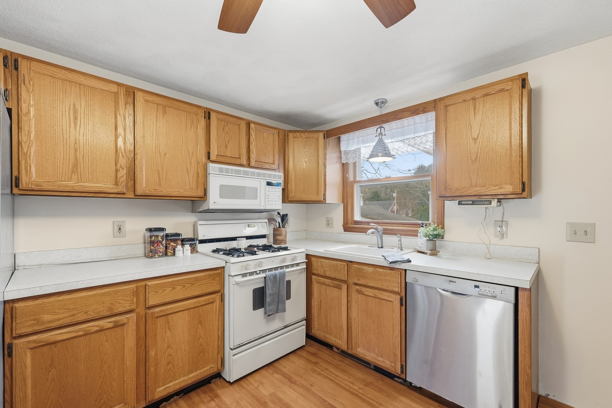 25 Greenhalge Street, Tewksbury, MA 01876 - Image 7