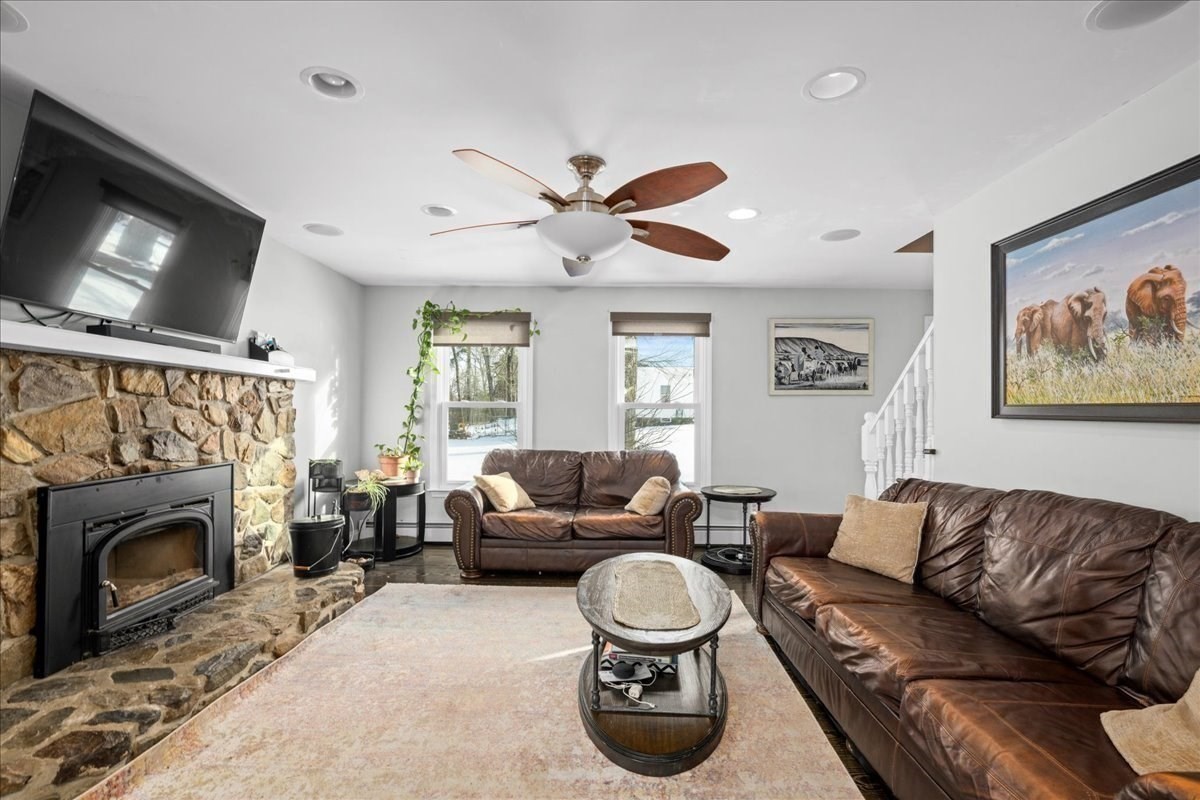 34 Scandinavia Ave, Worcester, MA 01603 - Image 5