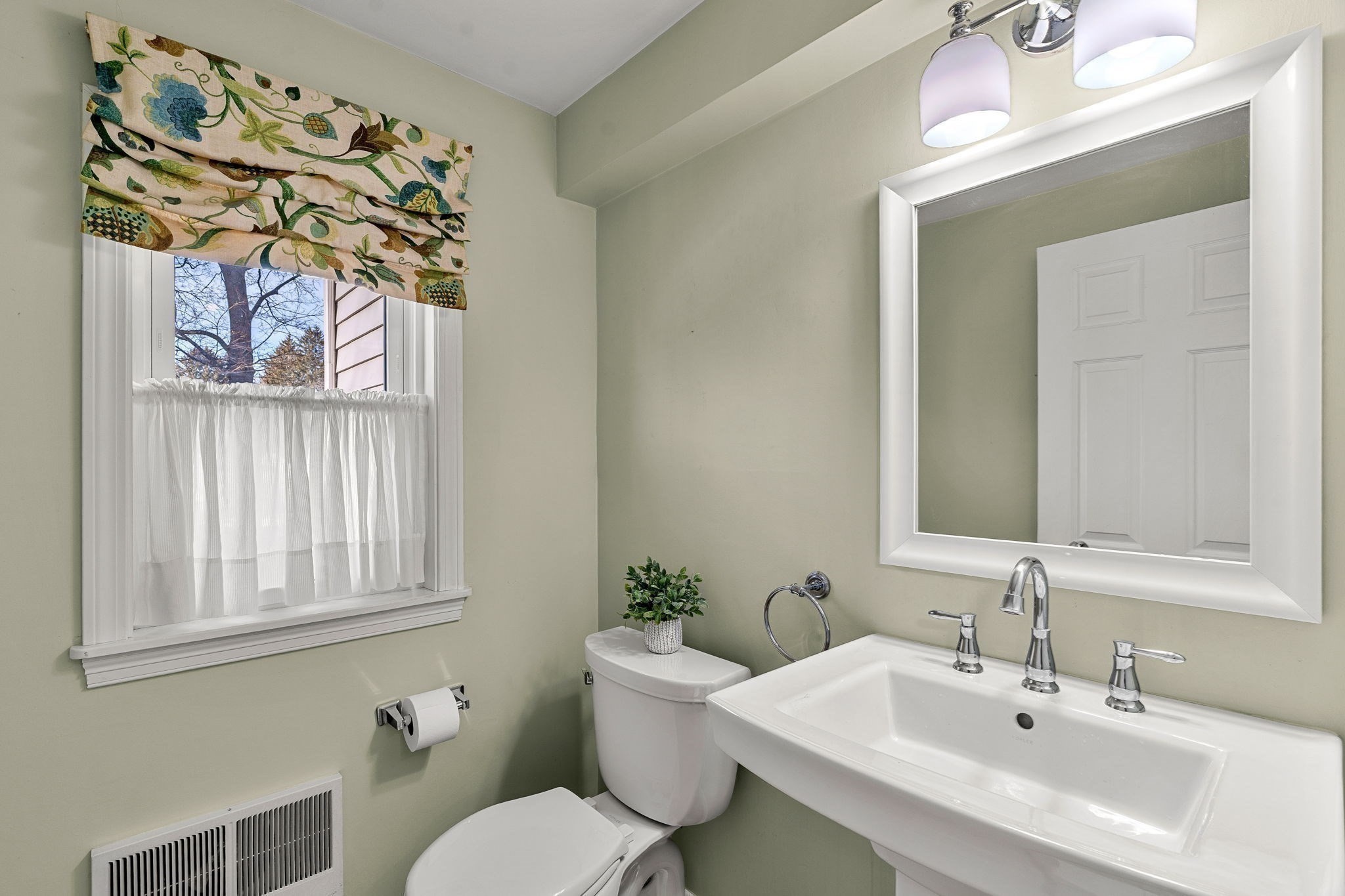 24 Gladstone St, Wakefield, MA 01880 - Image 29