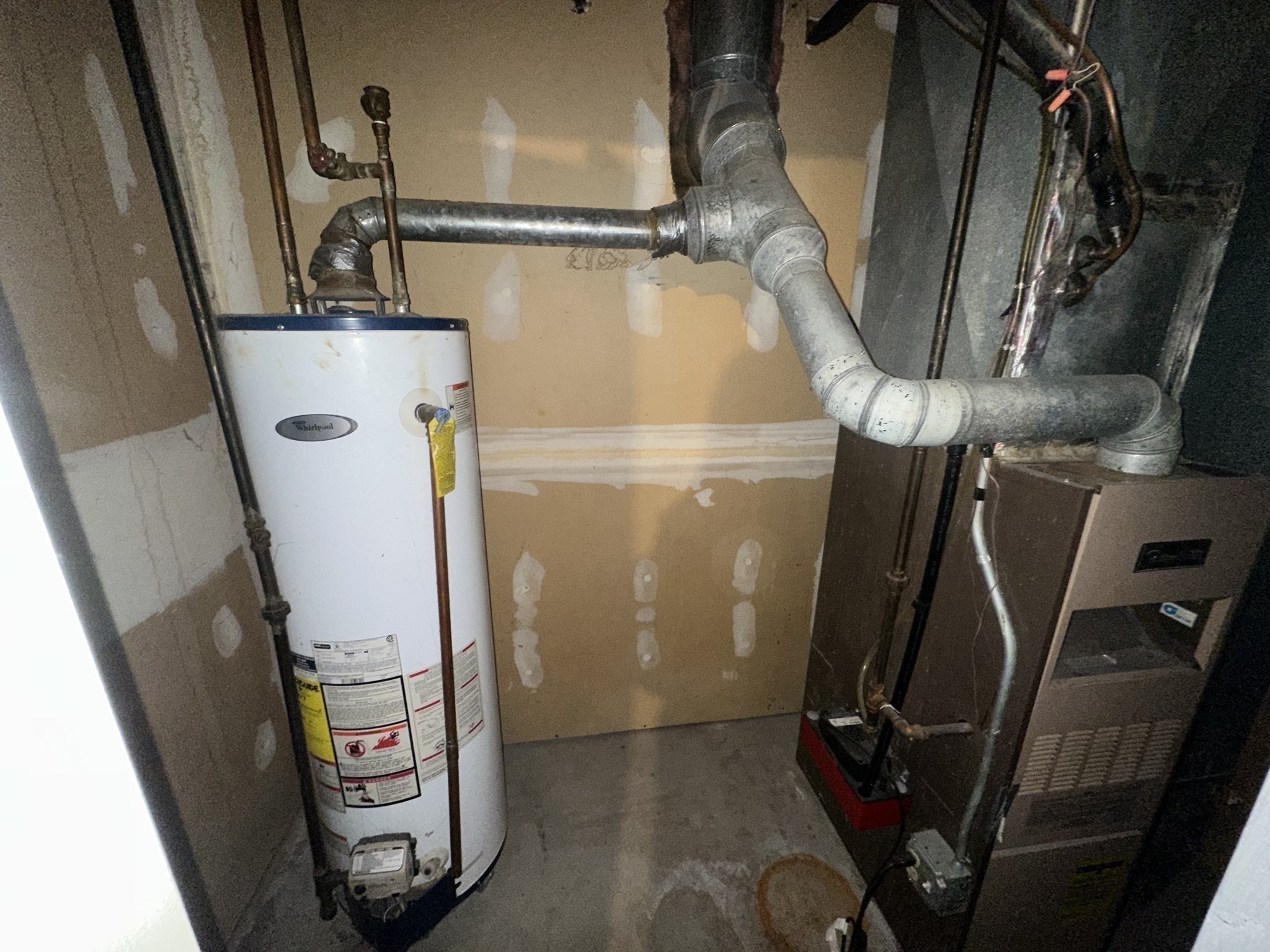 16 Blanding St, Springfield, MA 01151 - Image 17