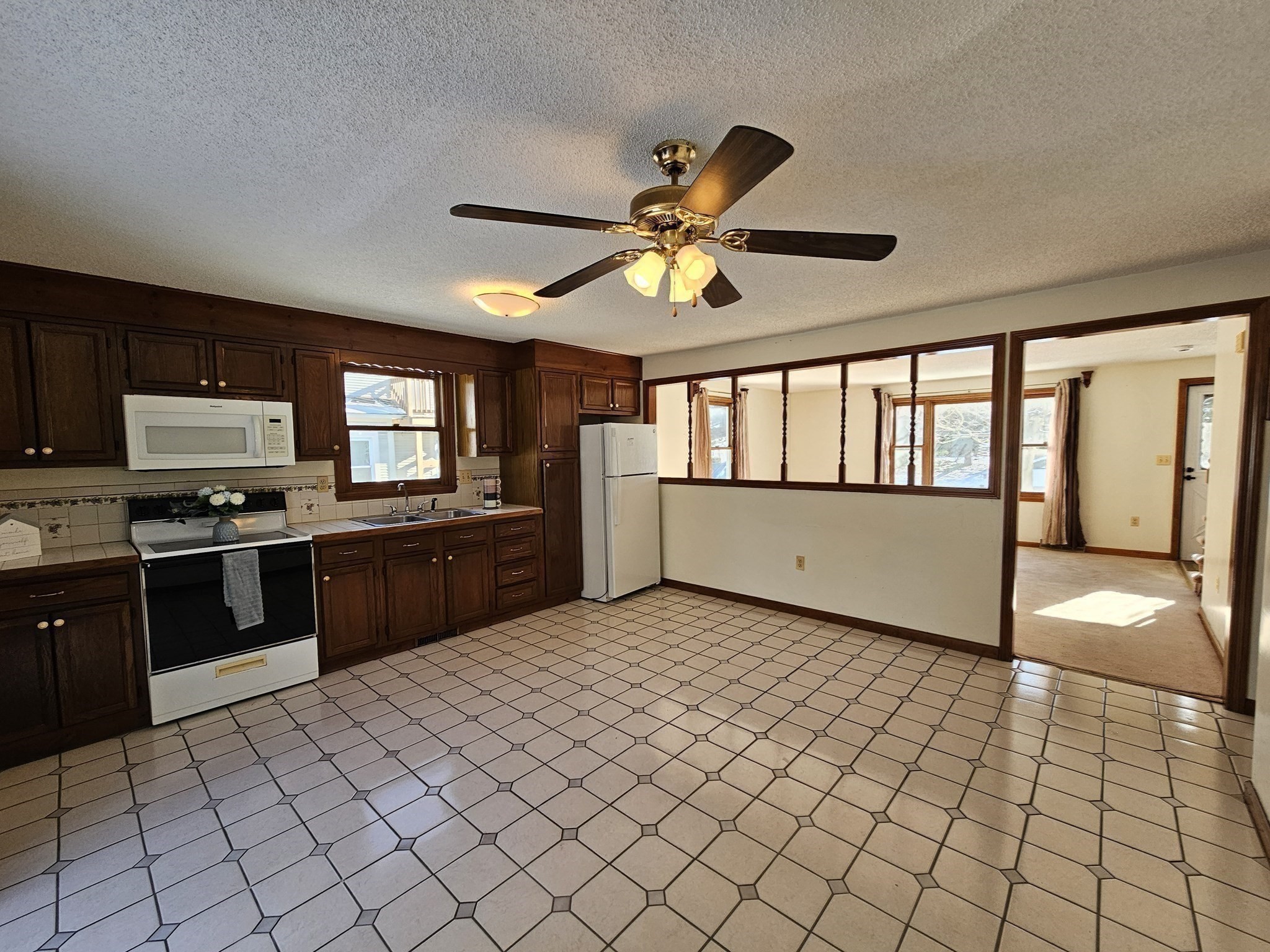 16 Blanding St, Springfield, MA 01151 - Image 25