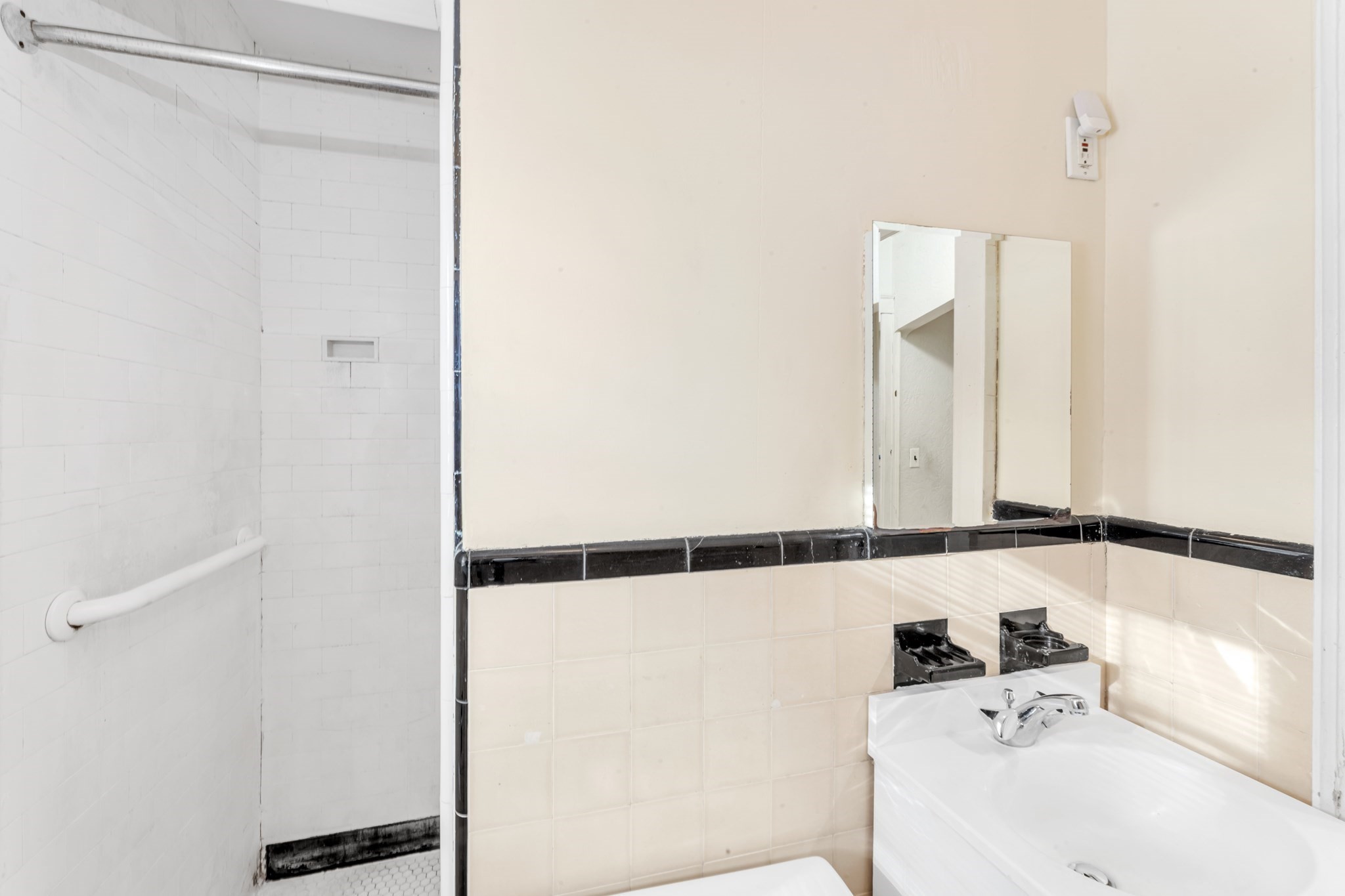 77 Undine Rd, Boston College, Boston, MA 02135 - Image 18