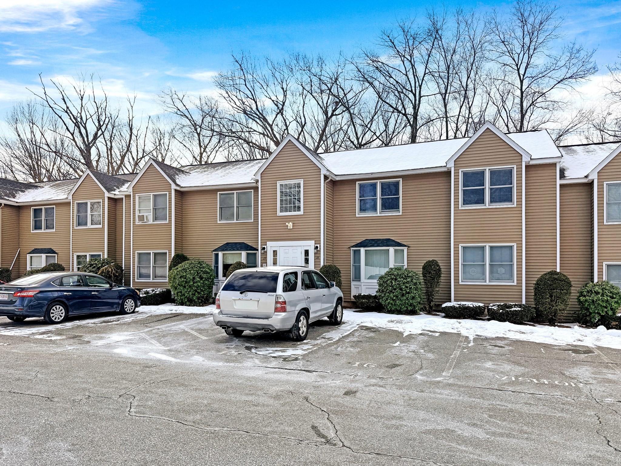 306 Aiken Ave Unit 16, Lowell, MA 01850
